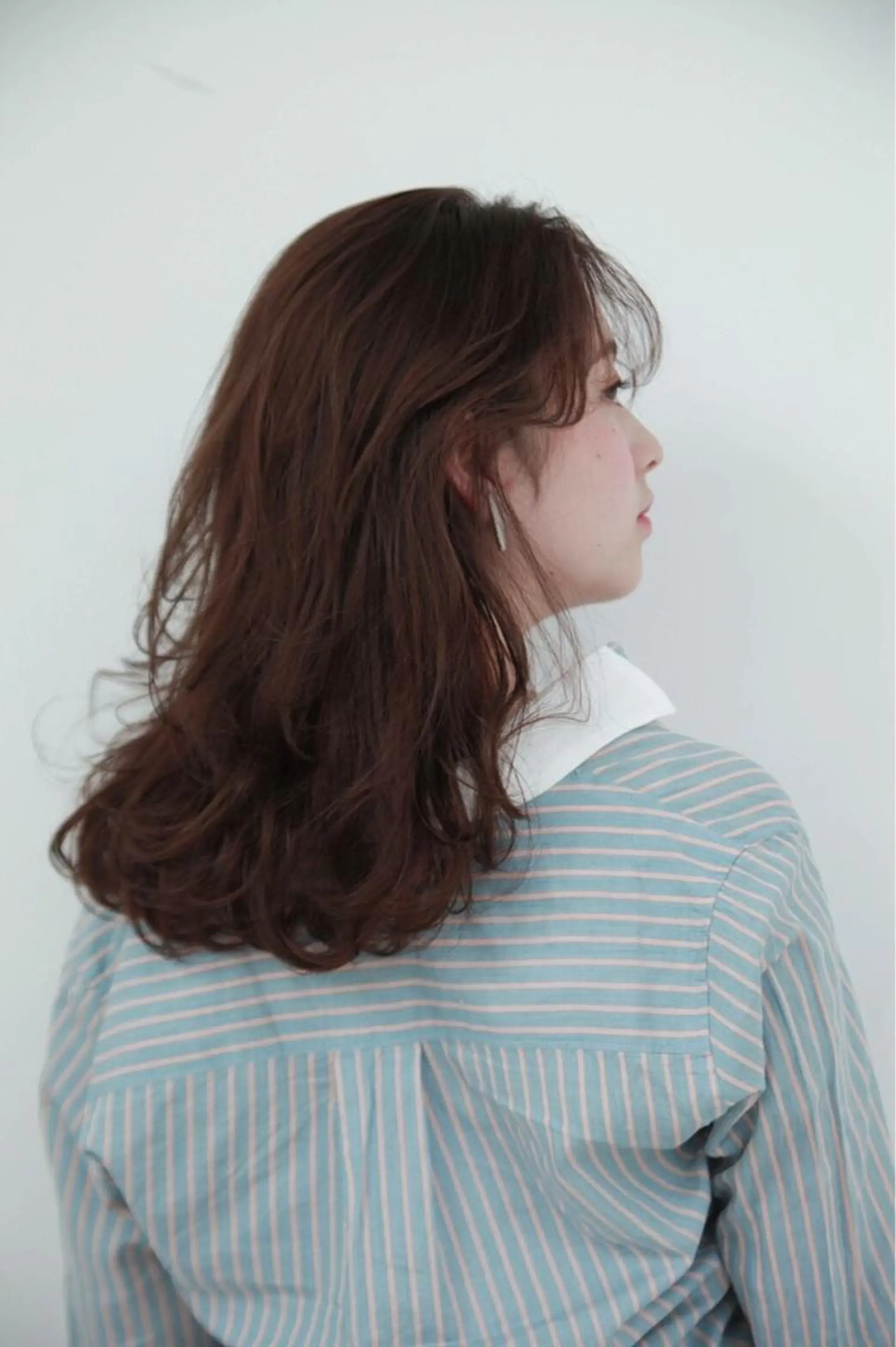 セミロング カラー ヘアアレンジ 美髪.艶髪.髪質改善 LoLo.サリのヘアスタイル