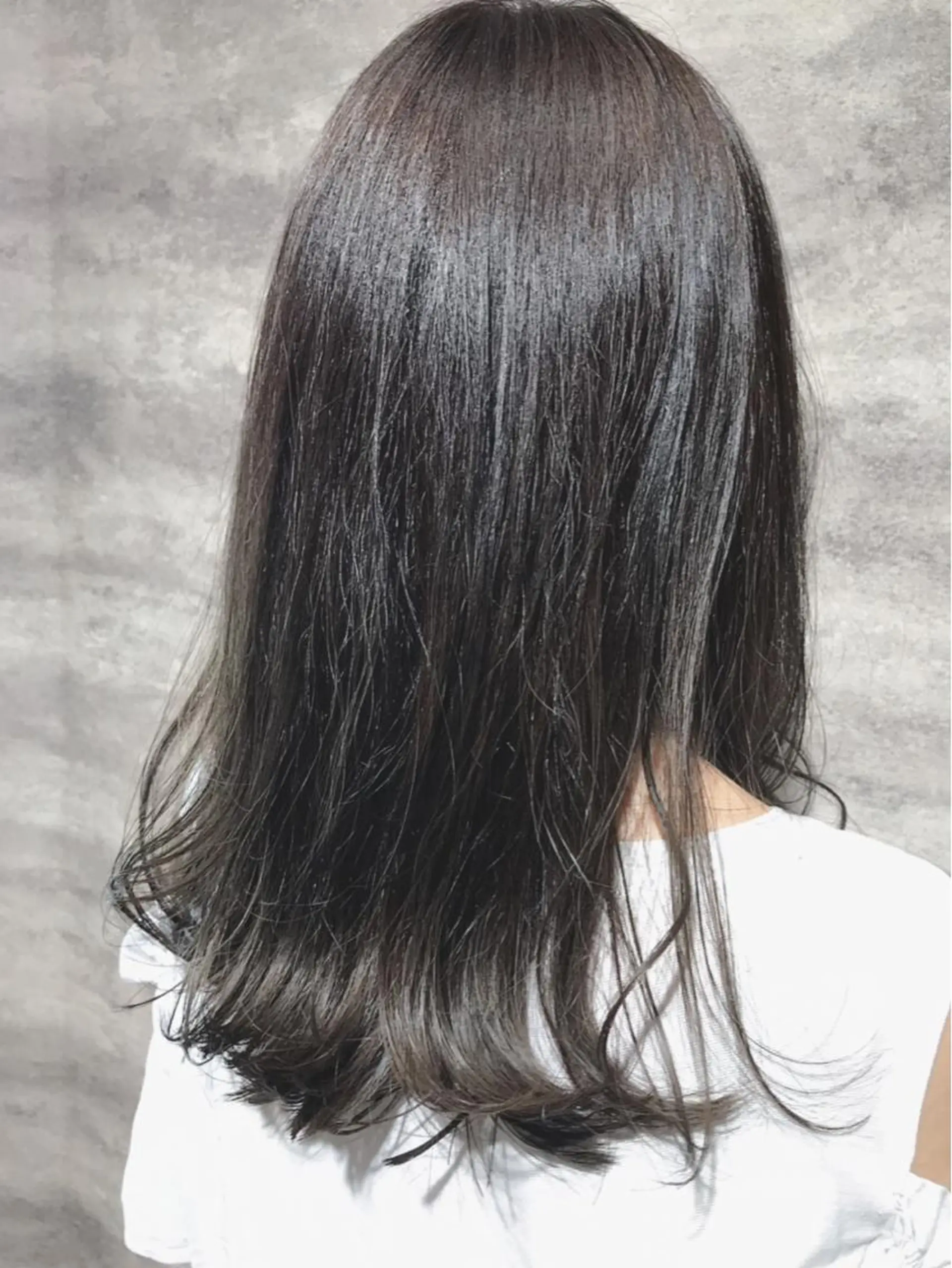 セミロング カラー Blanco 村松 美里のヘアスタイル