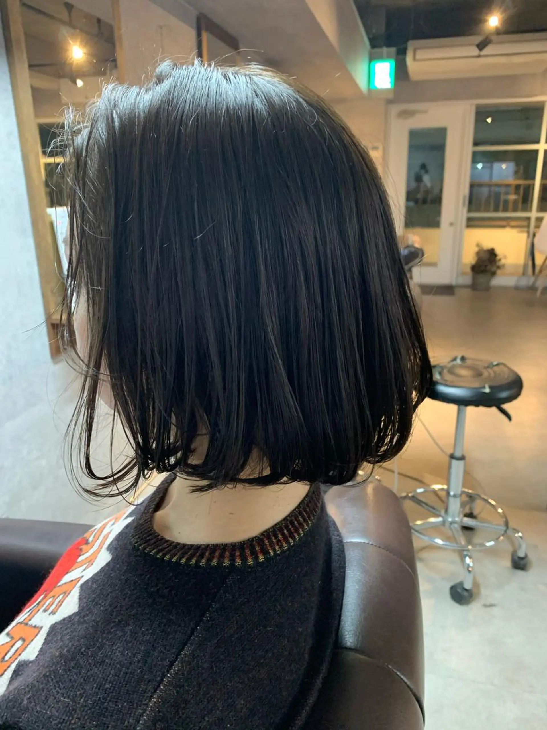 ミディアム 島守 桃香のヘアスタイル