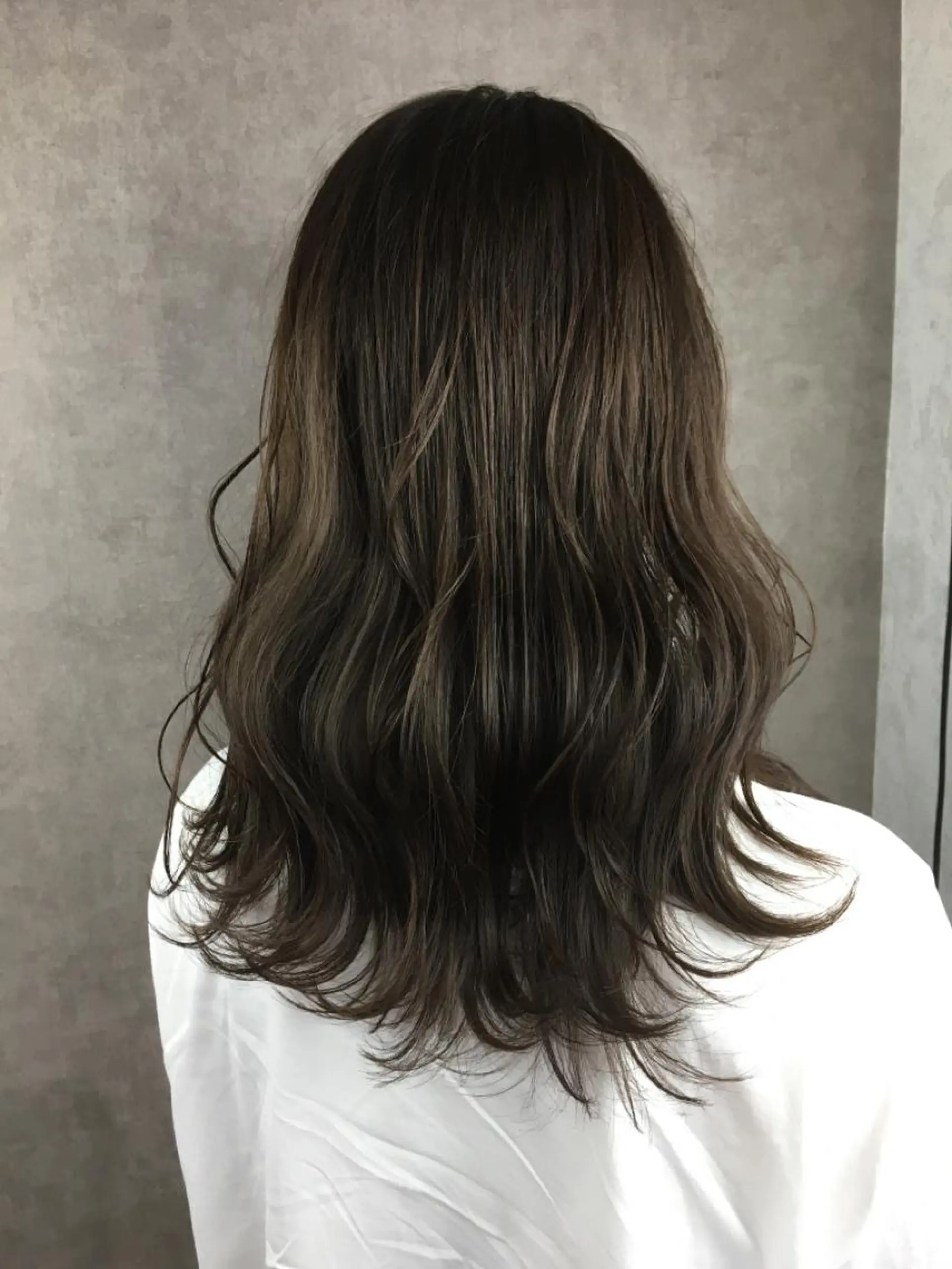 ロング カラー ツイストスパイラル パーマ🟡KYOUのヘアスタイル