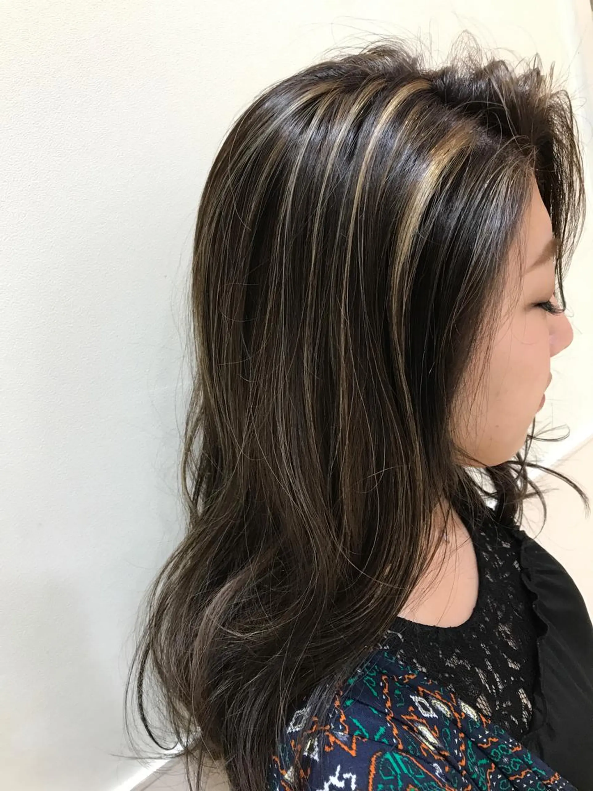 ロング カラー 関口 友行のヘアスタイル