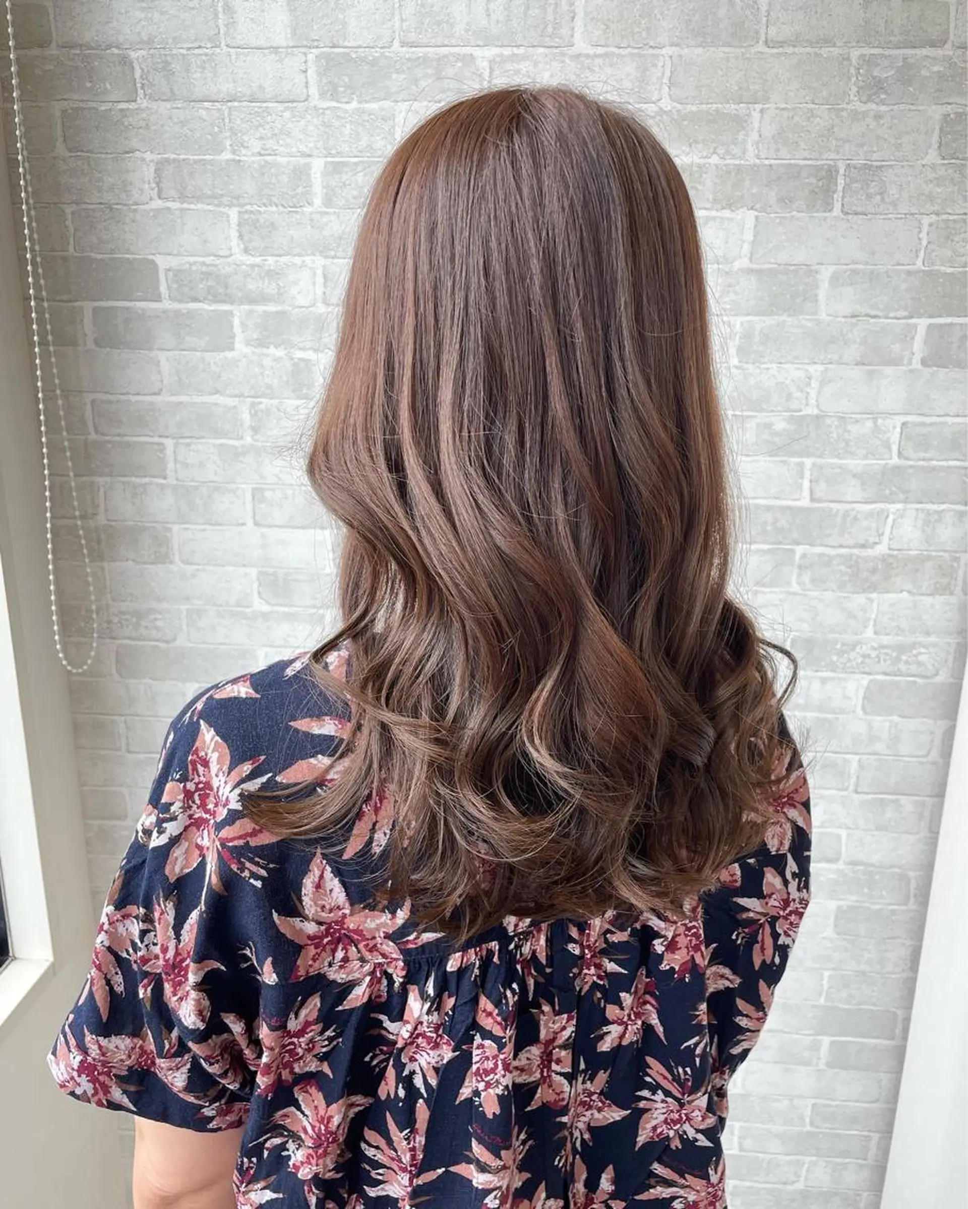 セミロング カラー Well's TAIGAのヘアスタイル