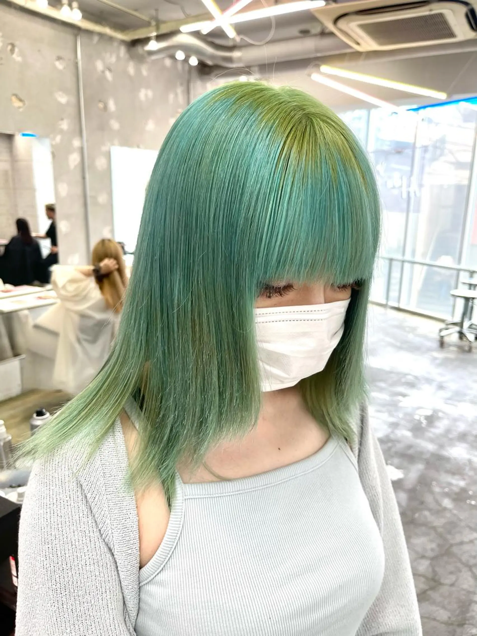 セミロング カラー レイヤーカットとハイ トーン/HIROKIのヘアスタイル