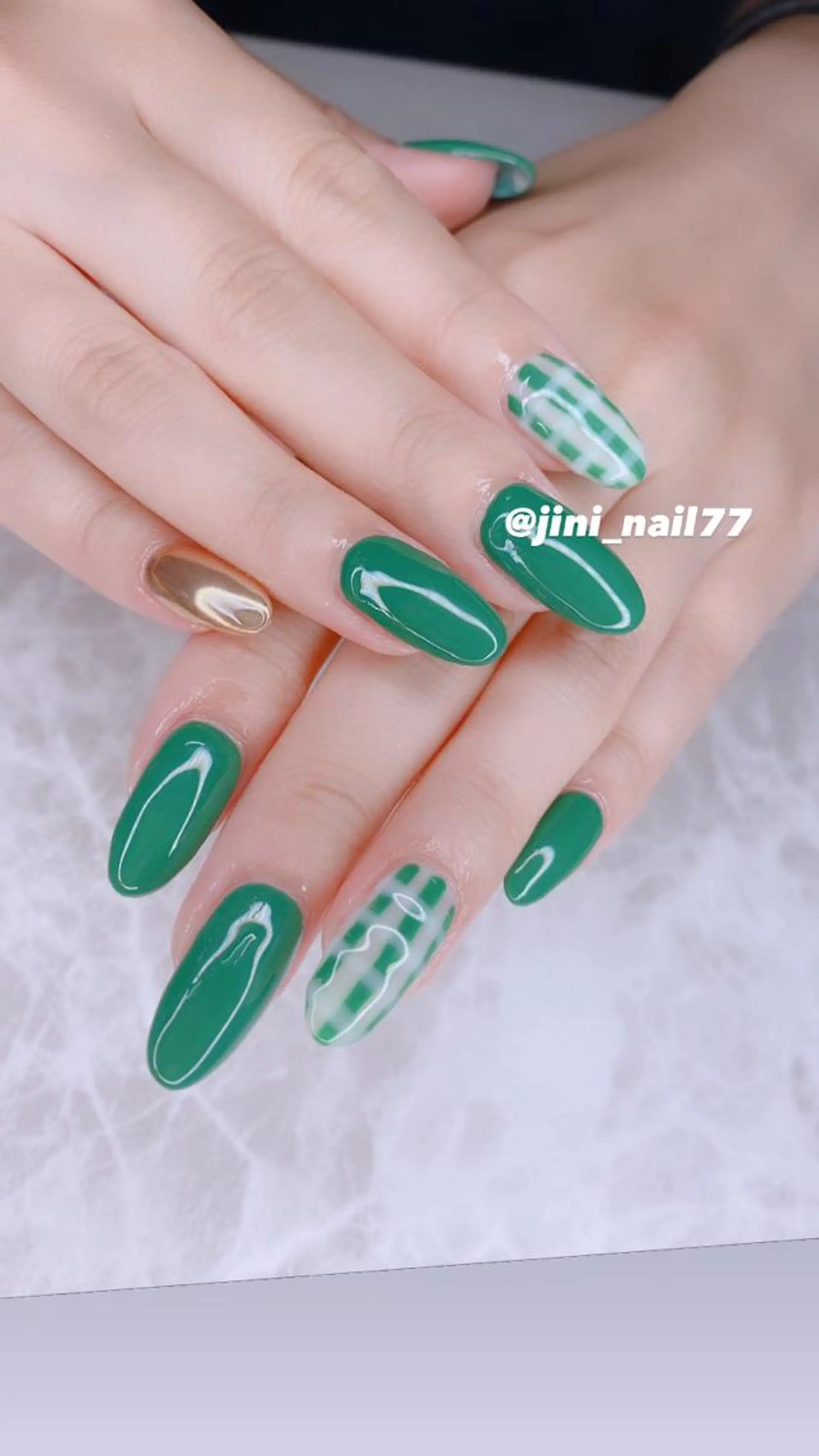 ネイル JINI NAIL所属・ジニ ネイルのネイルデザイン