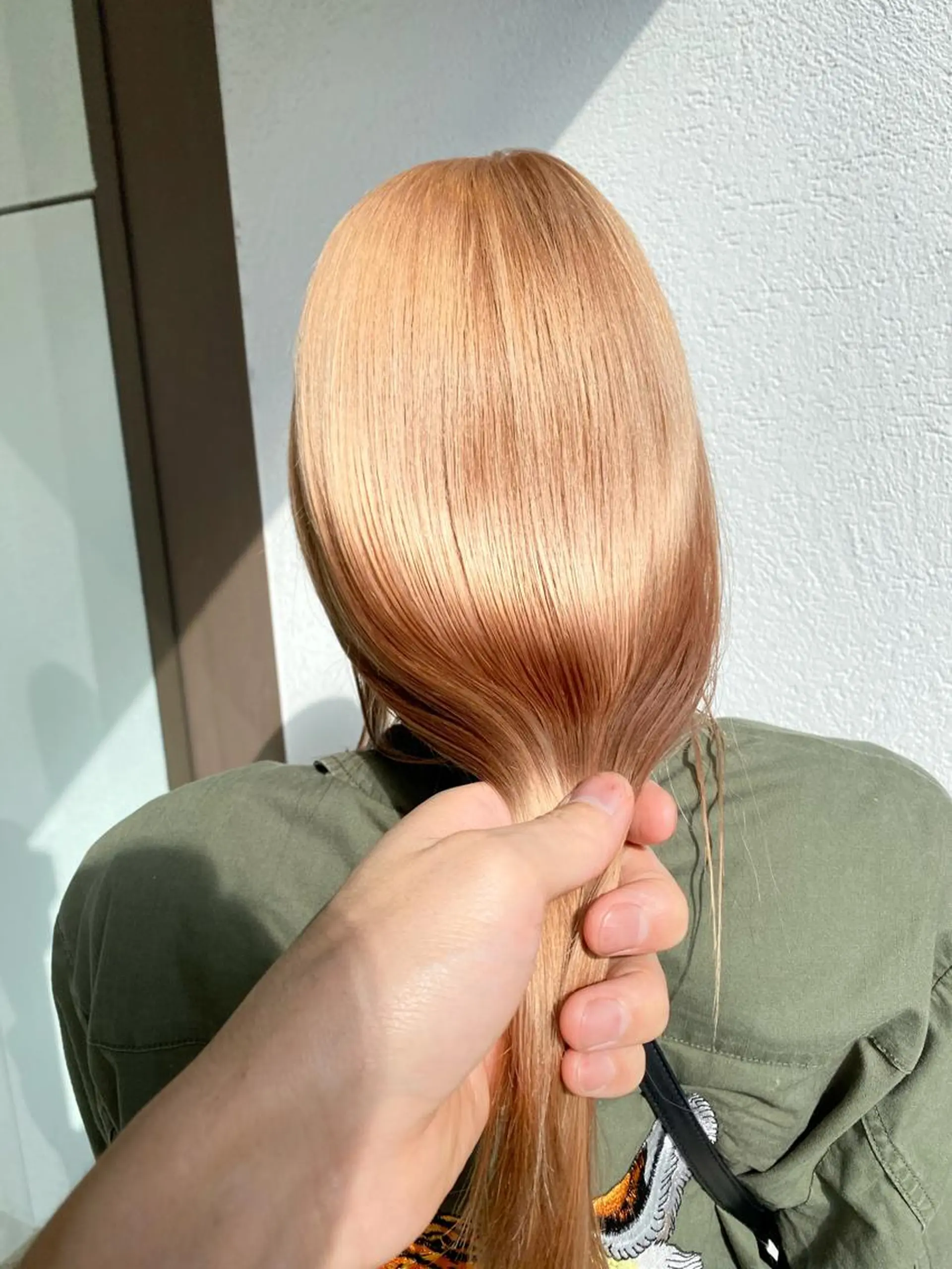 セミロング カラー 加藤 利基のヘアスタイル