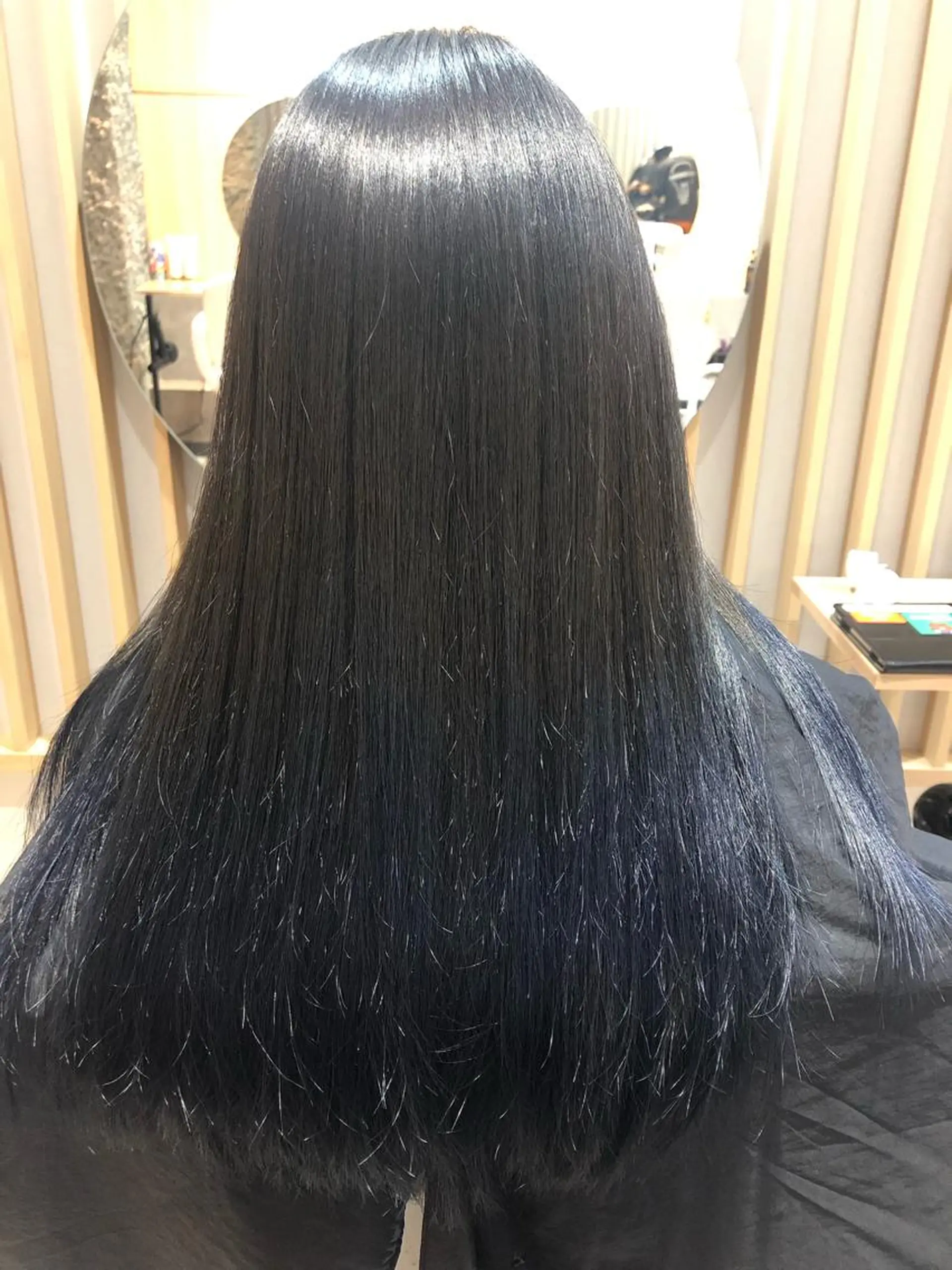 セミロング カラー グラデーションカラー 徳光 辰弥のヘアスタイル
