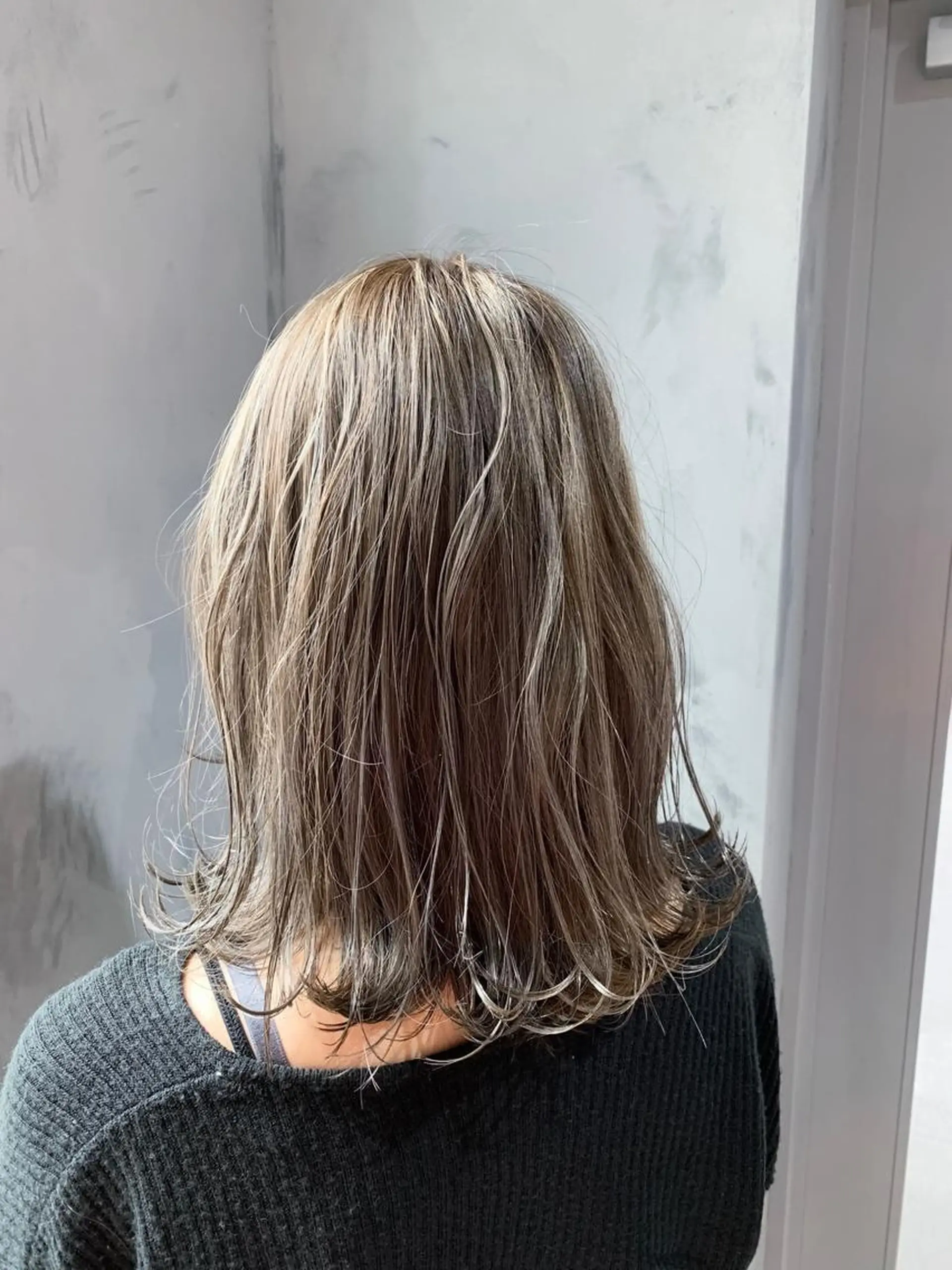 セミロング カラー グレージュ ハイライトカラー ハイライト カット ヘアカラー トリートメント レイヤー/髪質改善/ ブリーチ/コタケのヘアスタイル