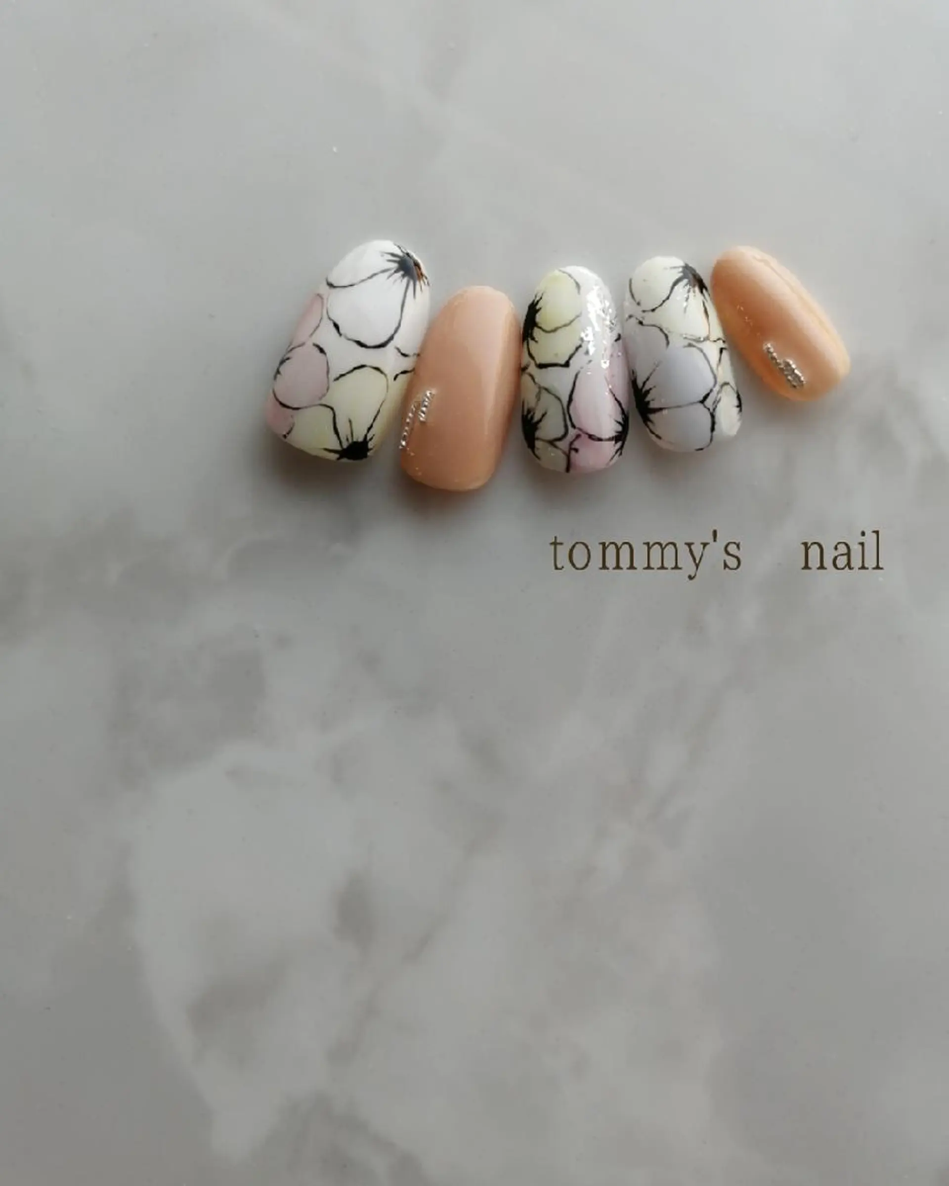 ネイル フットネイル ジェルネイル ミラーネイル ワンカラーネイル ハンドネイル tommy's nail所属・福岡/若よもぎ蒸し 全身美容が叶うサロンのネイルデザイン