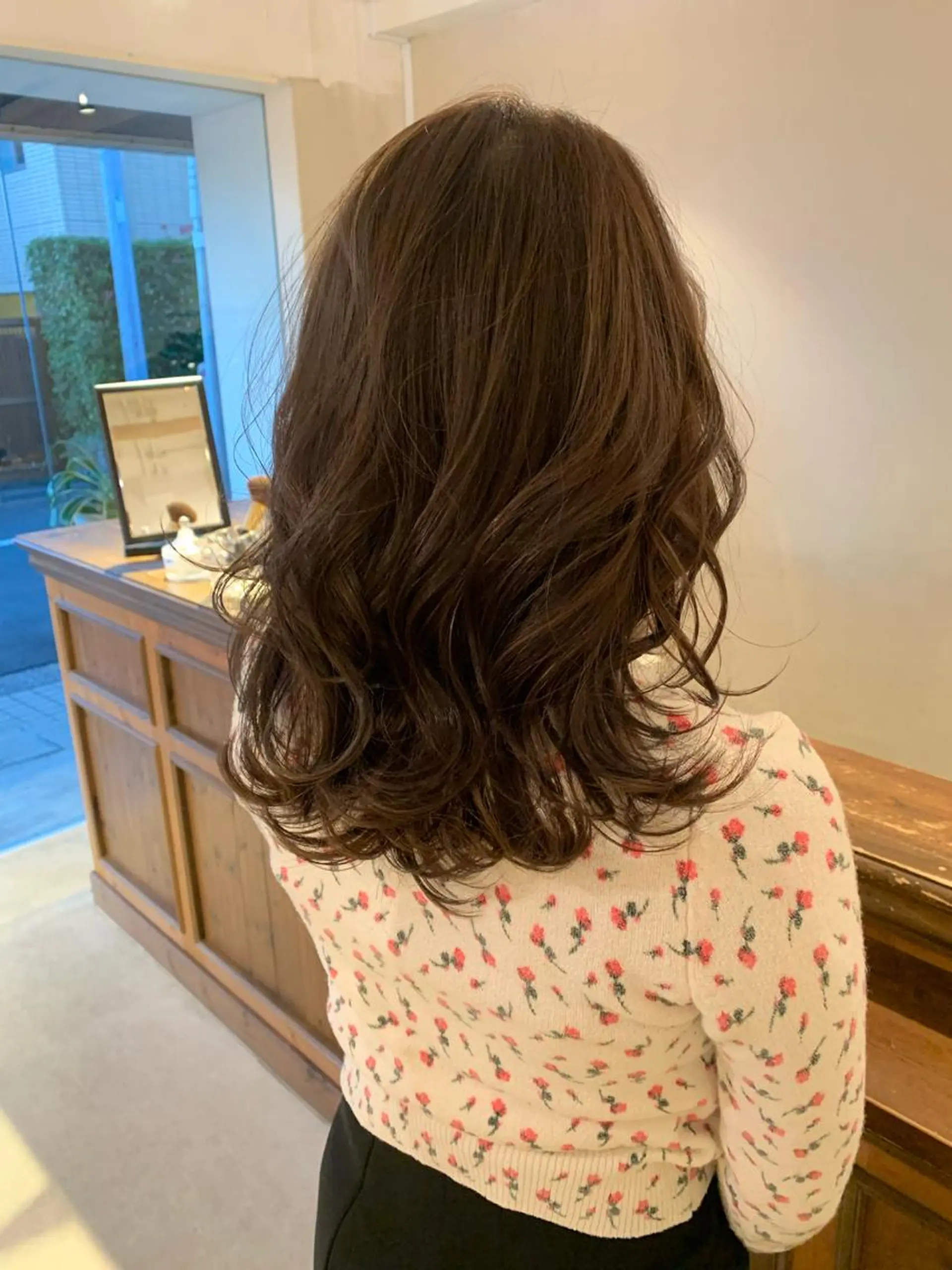 ロング カラー 透明感/オリーブ/ グレージュ/YUKAのヘアスタイル