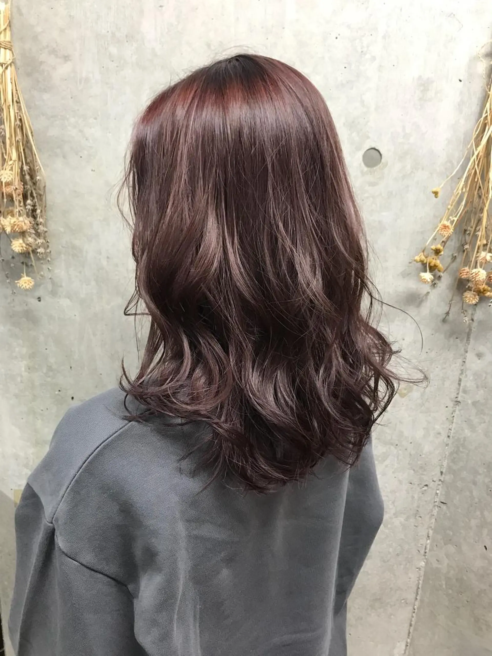 セミロング カラー ヘアアレンジ ブリーチ イルミナカラー ブリーチなしカラー ピンクカラー バイオレットカラー clan所属・Satsuki ✂︎♡のヘアスタイル