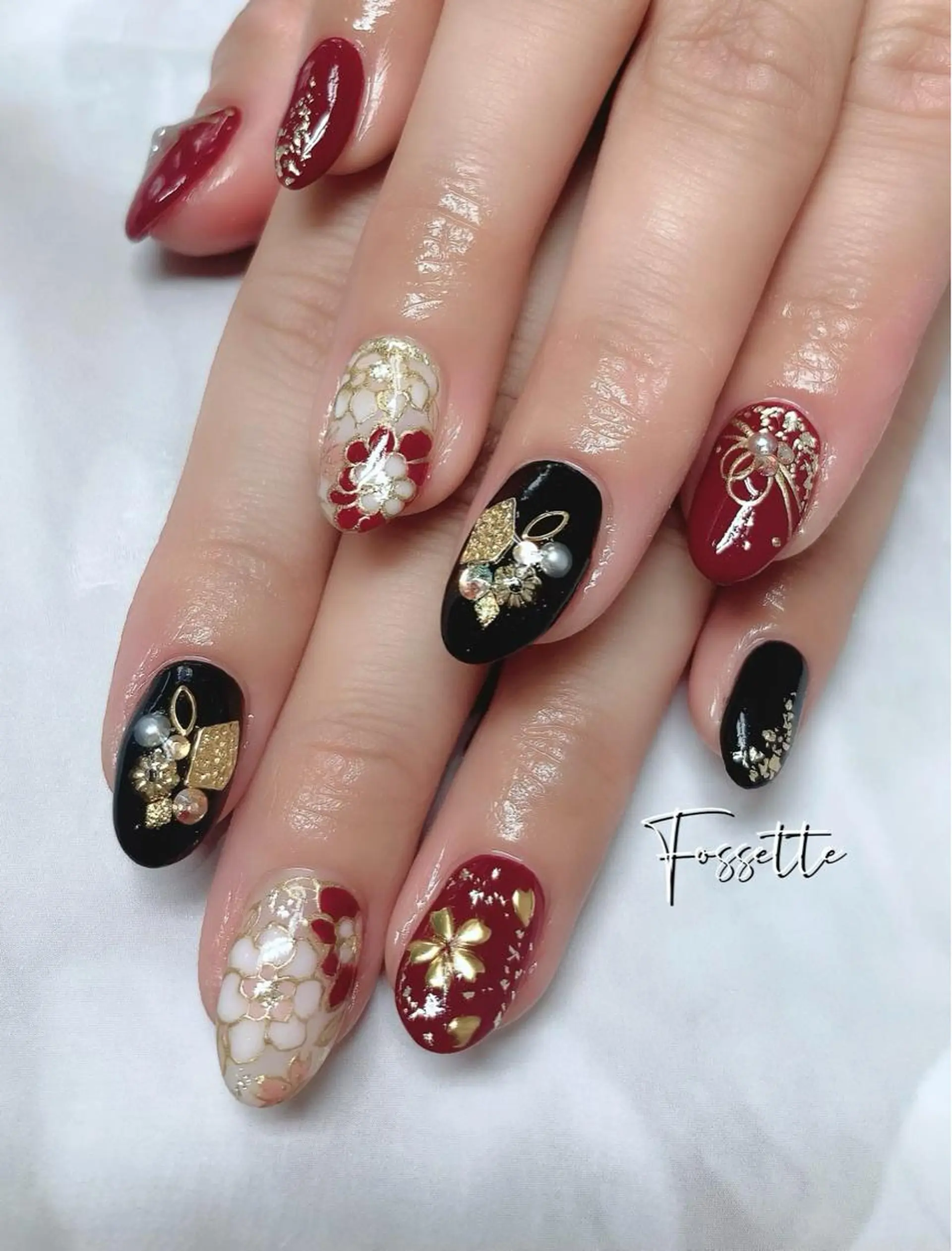 ネイル 成人式 フラワーネイル nailsalon Fossetteのネイルデザイン