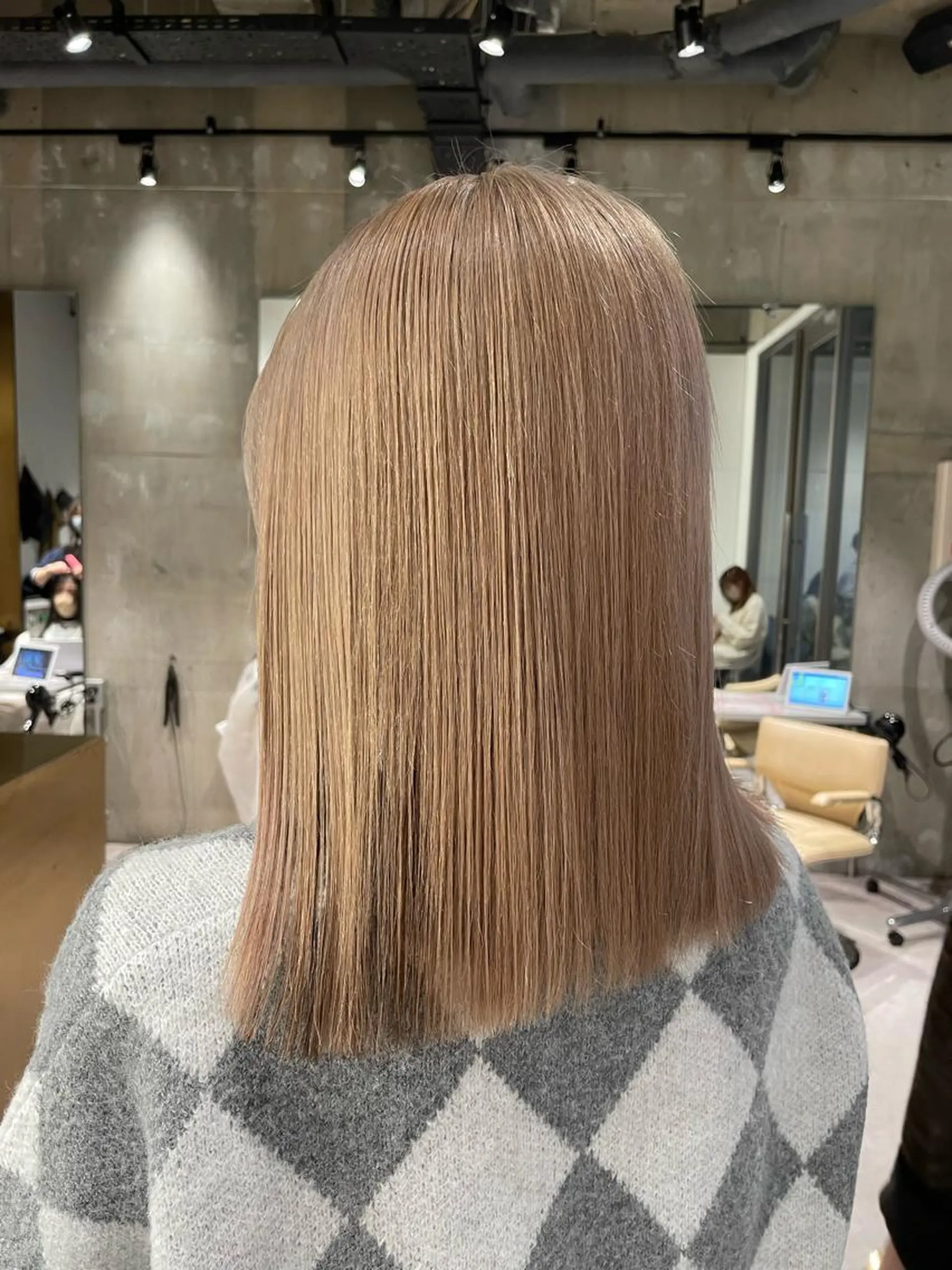 ミディアム カラー カット ヘアカラー トリートメント 美髪矯正/ハイトーン 🪸🩰ヒナコのヘアスタイル