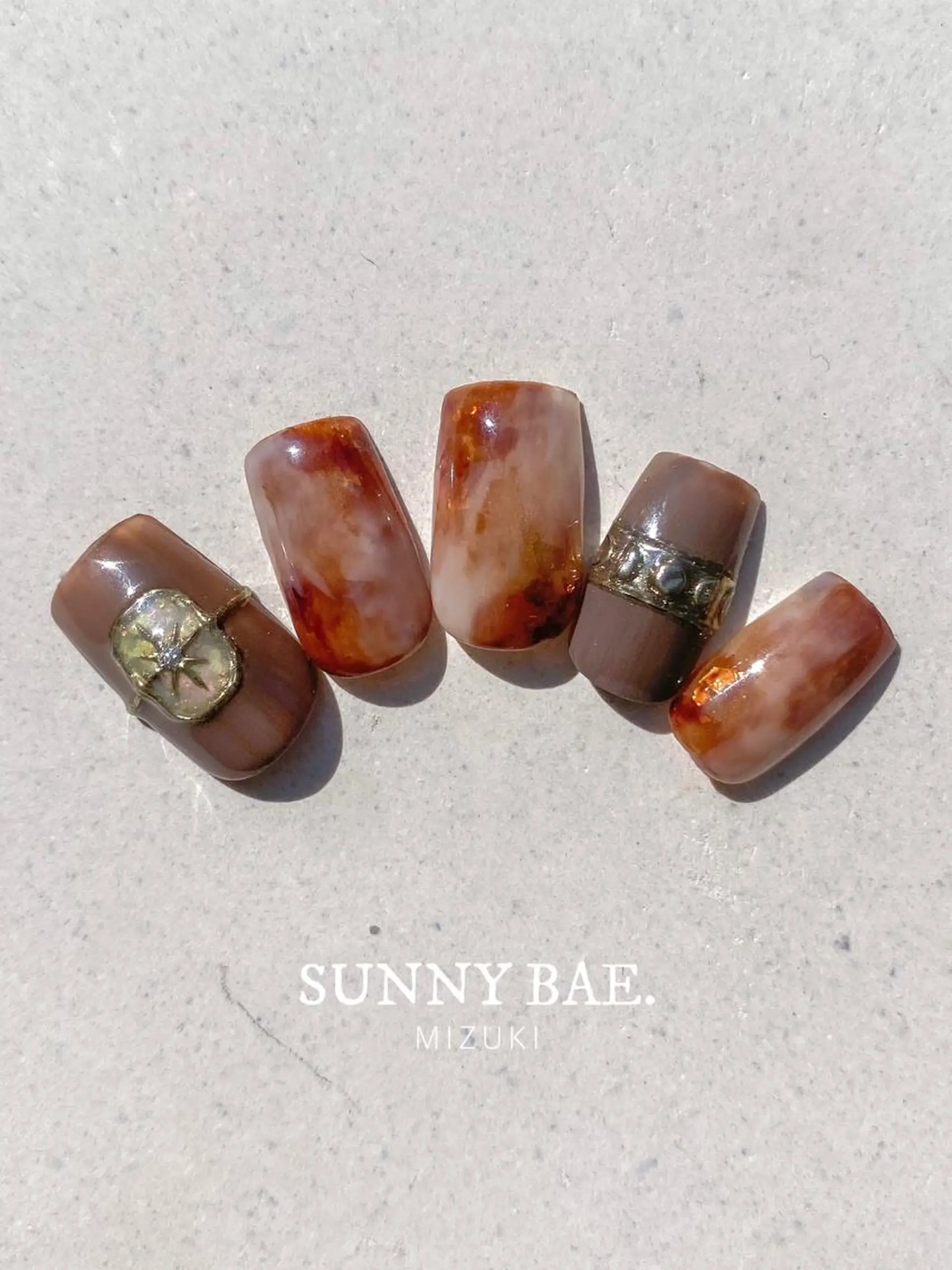 ネイル ニュアンスネイル SUNNY BAE. 🌼MIZUKIのネイルデザイン