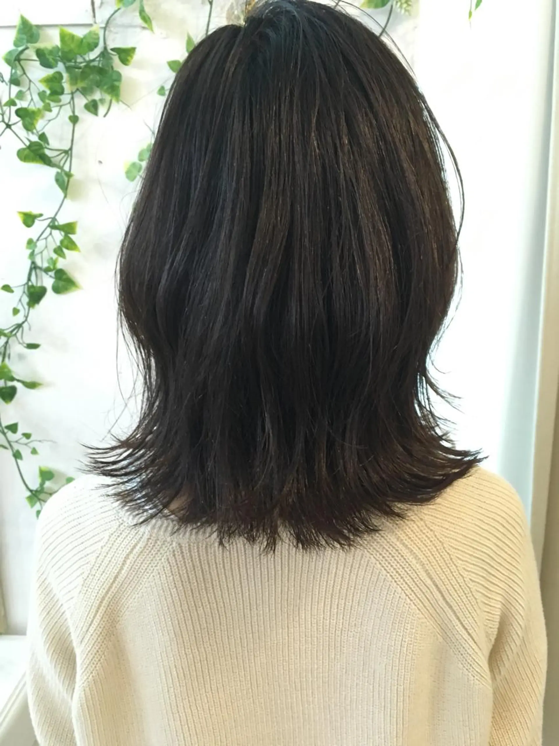 ミディアム カラー ブリーチ グレージュ ネイビーカラー ブリーチなしカラー エクステ（レミー毛） NINEのヘアスタイル