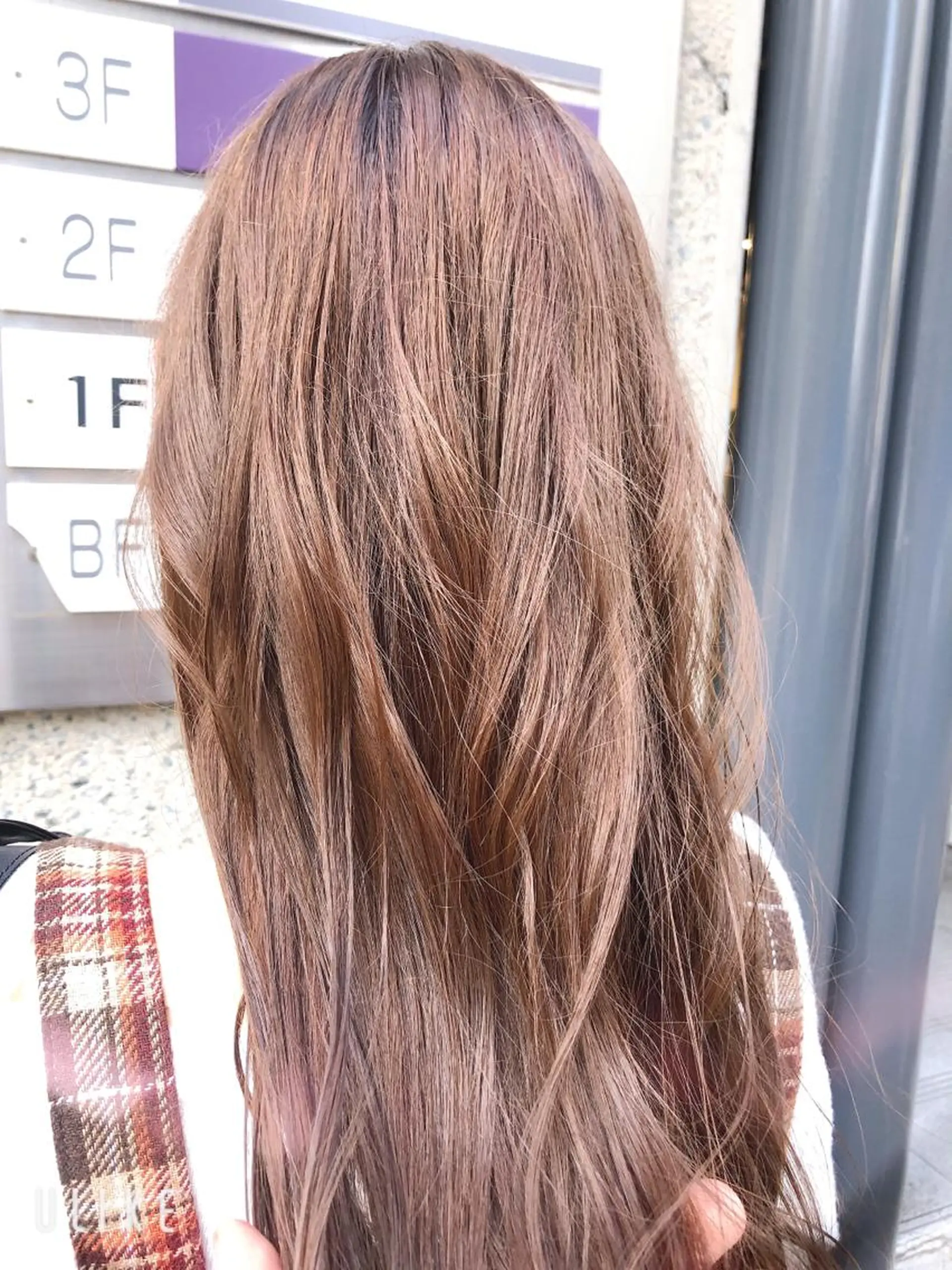 ロング カラー ベージュカラー ブリーチ ミルクティーベージュ ブリーチなしカラー jill by gisel＿奥家のヘアスタイル