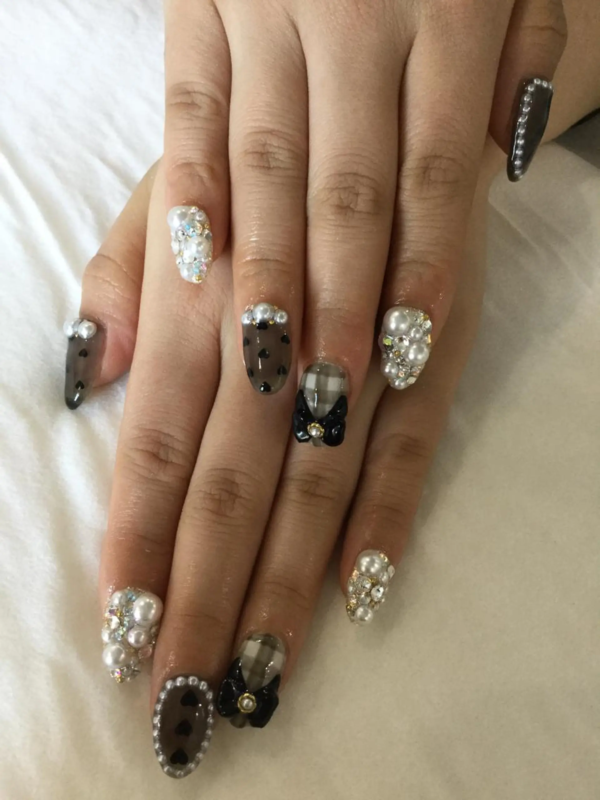 ネイル ハンドネイル 💎🐰 saki. m 🐰💎のネイルデザイン