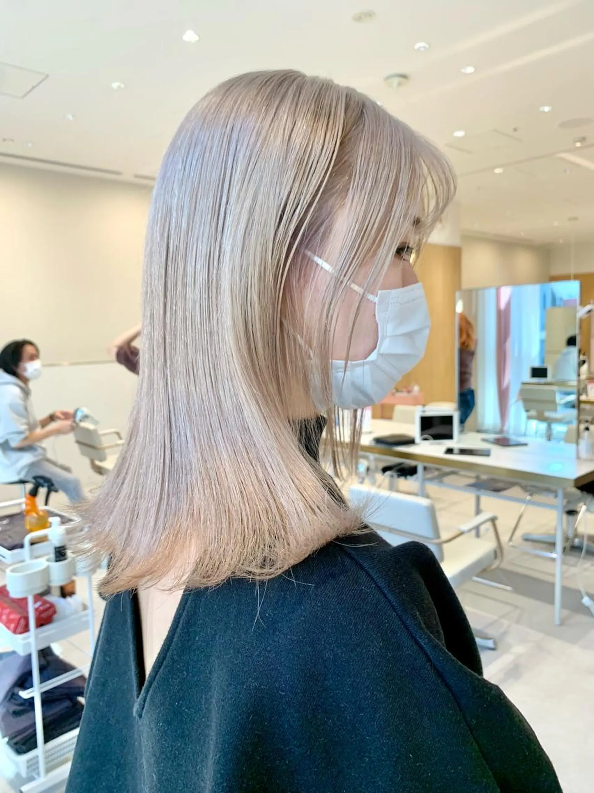 ミディアム カラー ベージュカラー 透明感カラー グレージュ ボブ ヘアカラー トリートメント ヘアセット レイヤー専門家 ダブルカラー修のヘアスタイル