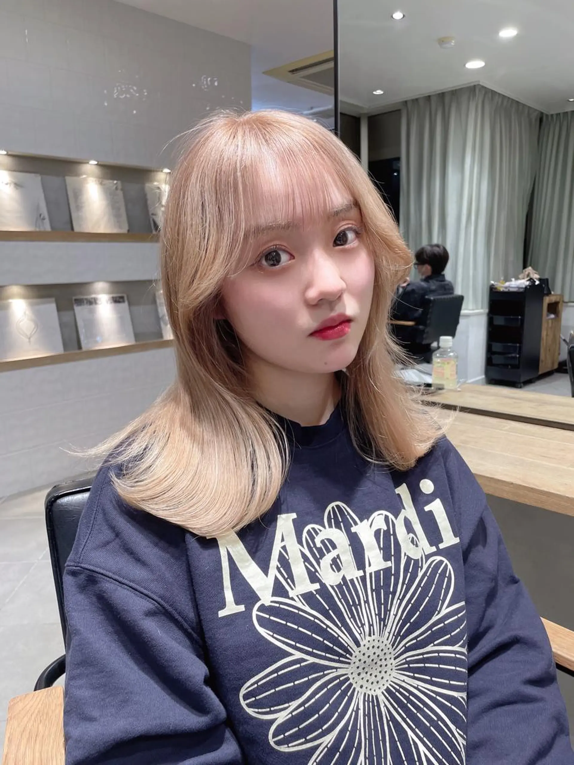 ミディアム くびれヘア BoomBOX所属・HIBIKI/原宿 ハッシュカット🪄のヘアスタイル