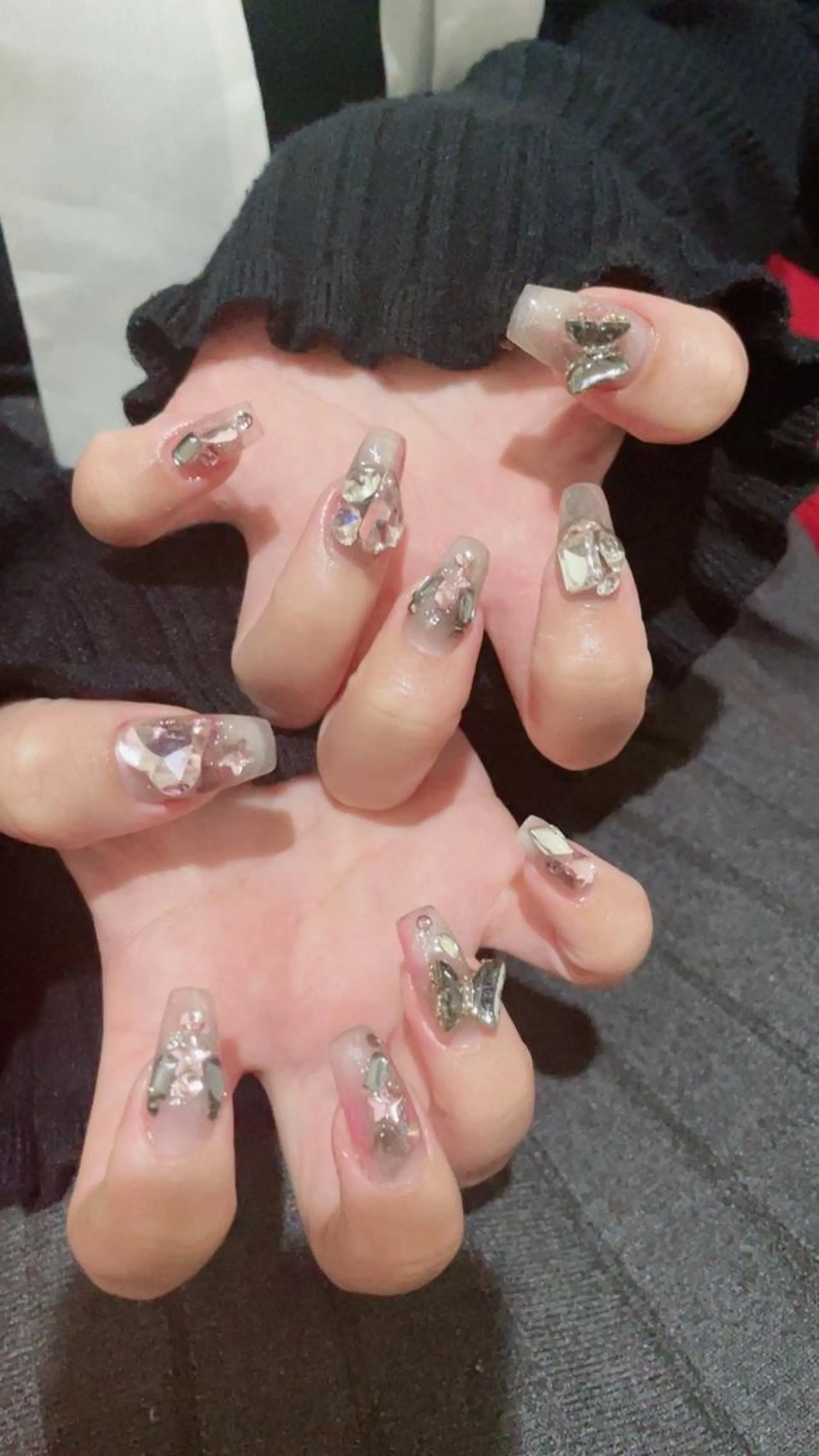 ネイル ハンドネイル AngelChris ビューティーサロンのネイルデザイン