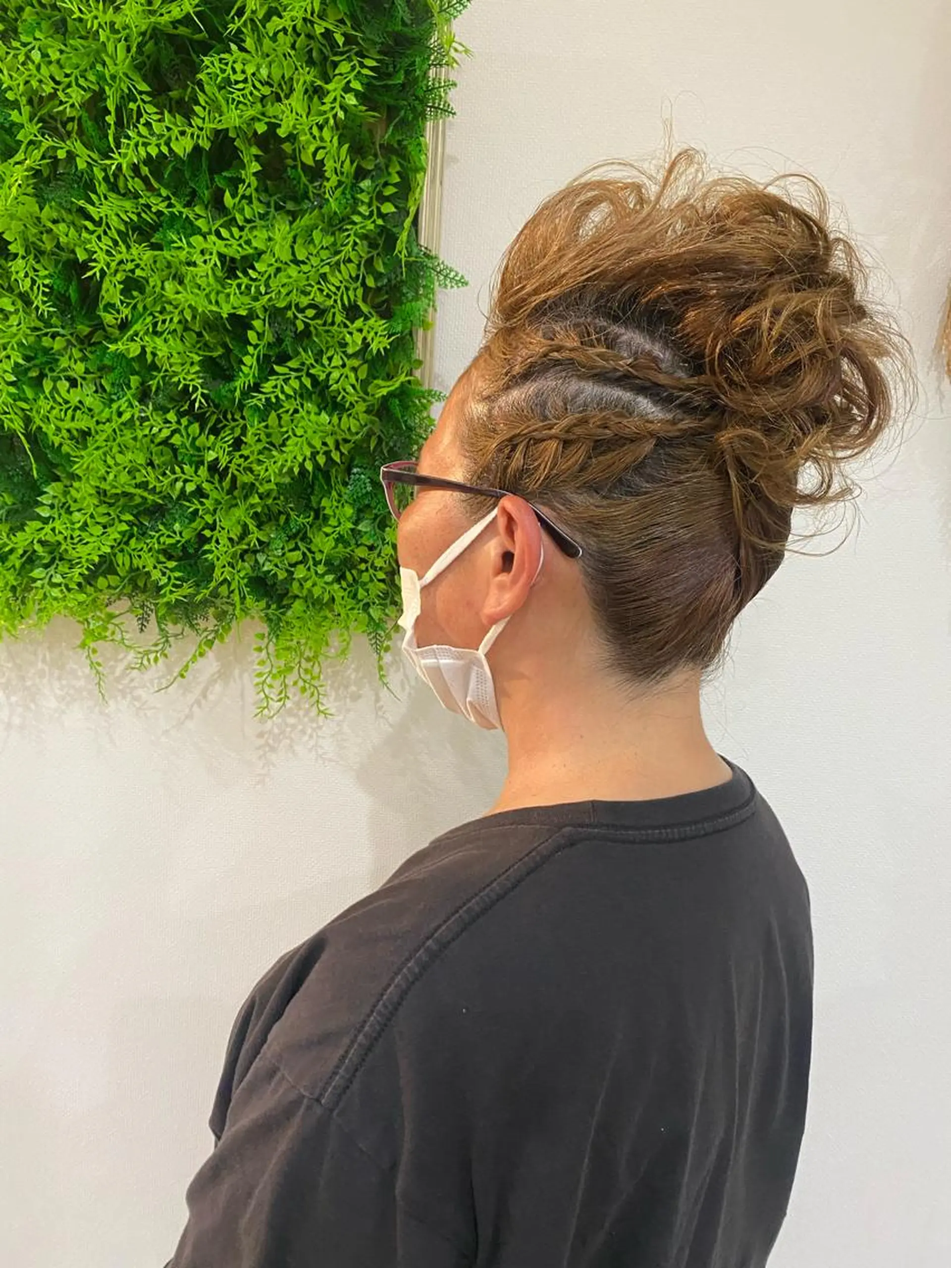 ミディアム ヘアアレンジ ブリーチなしベージュ /ヘアセット/ミユのヘアスタイル