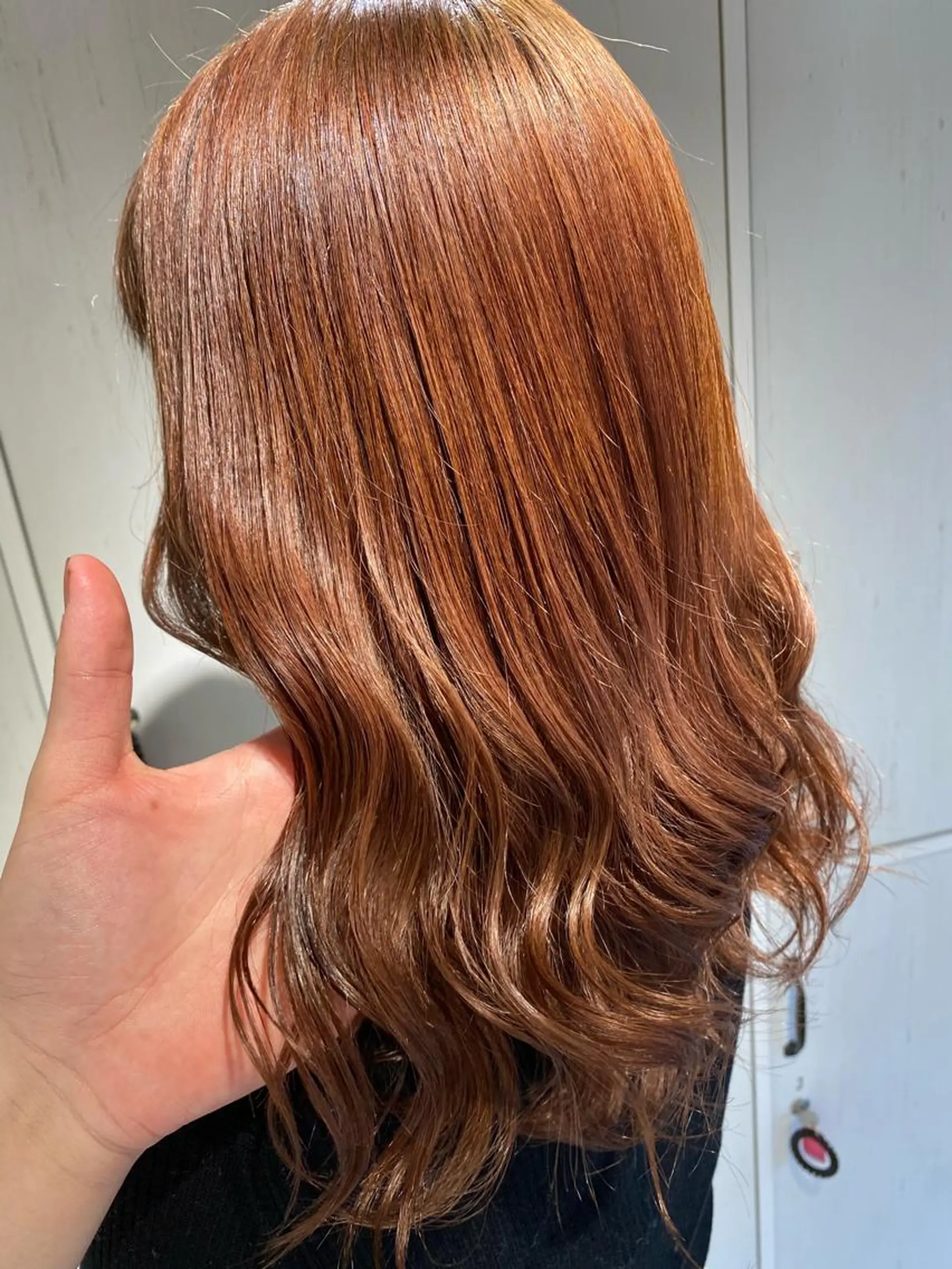 セミロング カラー オレンジ ピンクカラー ヘアカラー 縮毛矯正とレイヤー /杉村凜汰郎のヘアスタイル