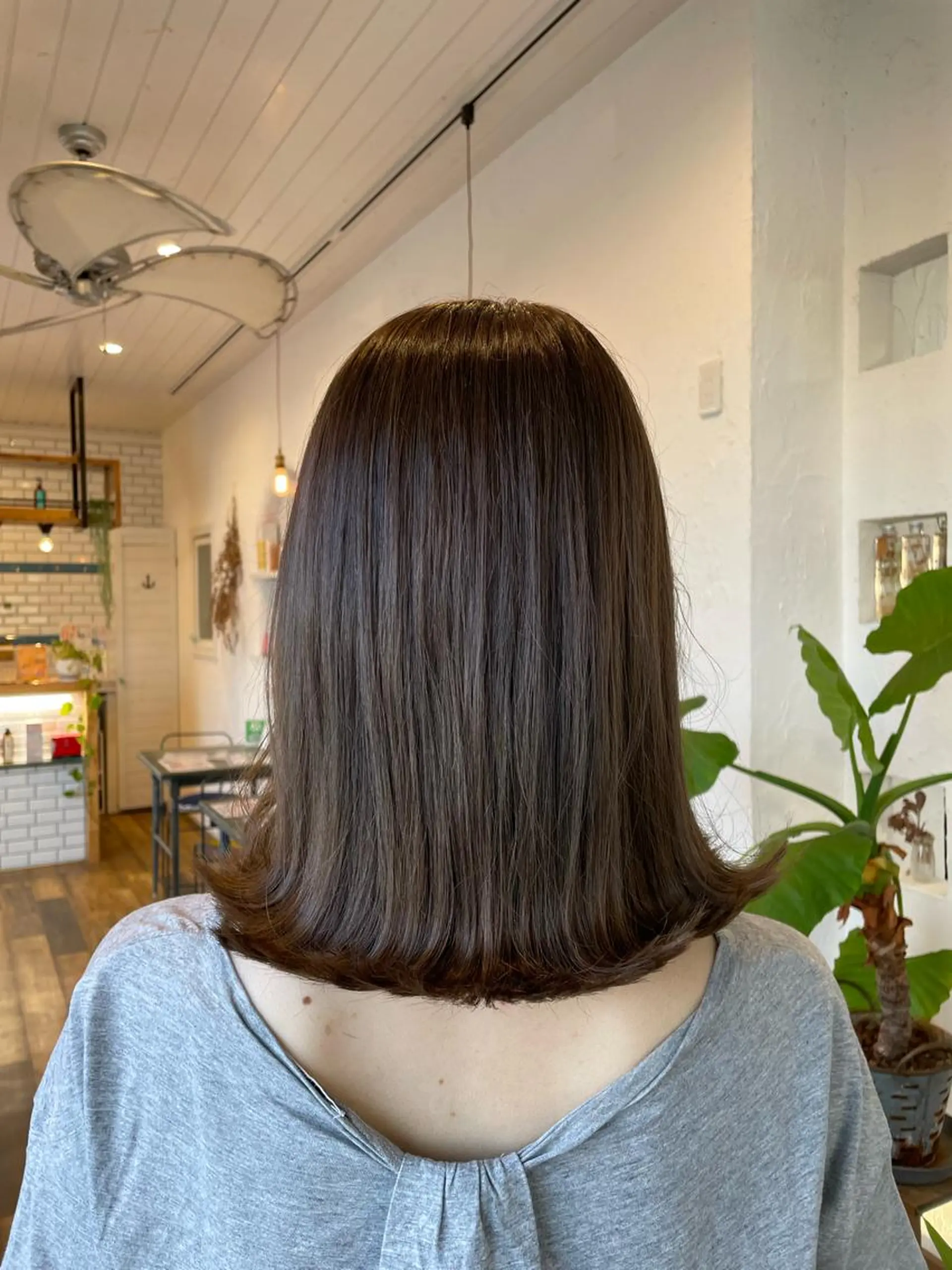 ロング カラー アッシュ アッシュグレー バレイヤージュ ベージュカラー ブリーチ ヘアカラー 🌸小掛🌸 豊橋外国人風カラーのヘアスタイル