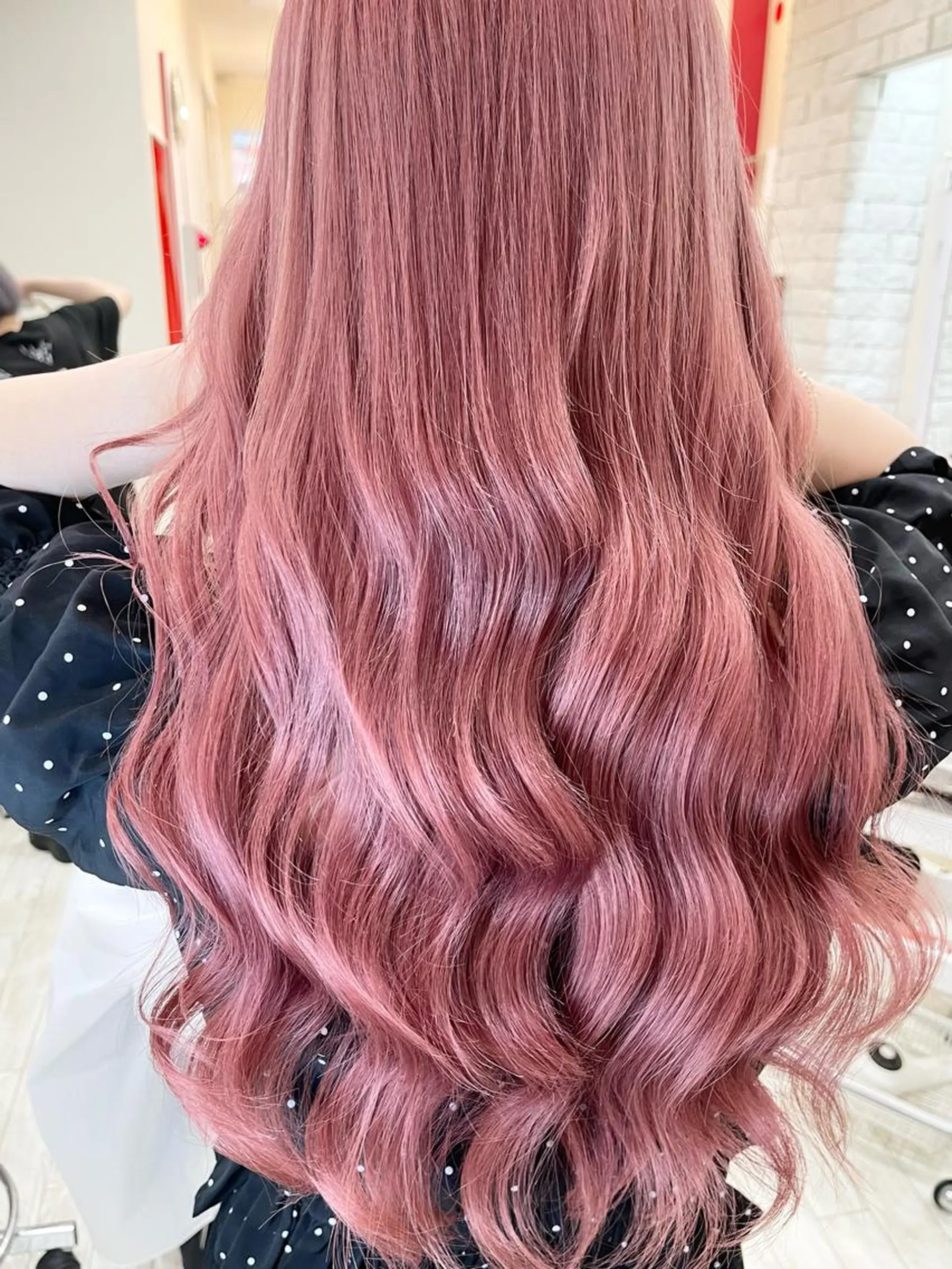 カラー ピンクカラー カット ヘアカラー 名古屋のピンク好き かずくん🦩のヘアスタイル