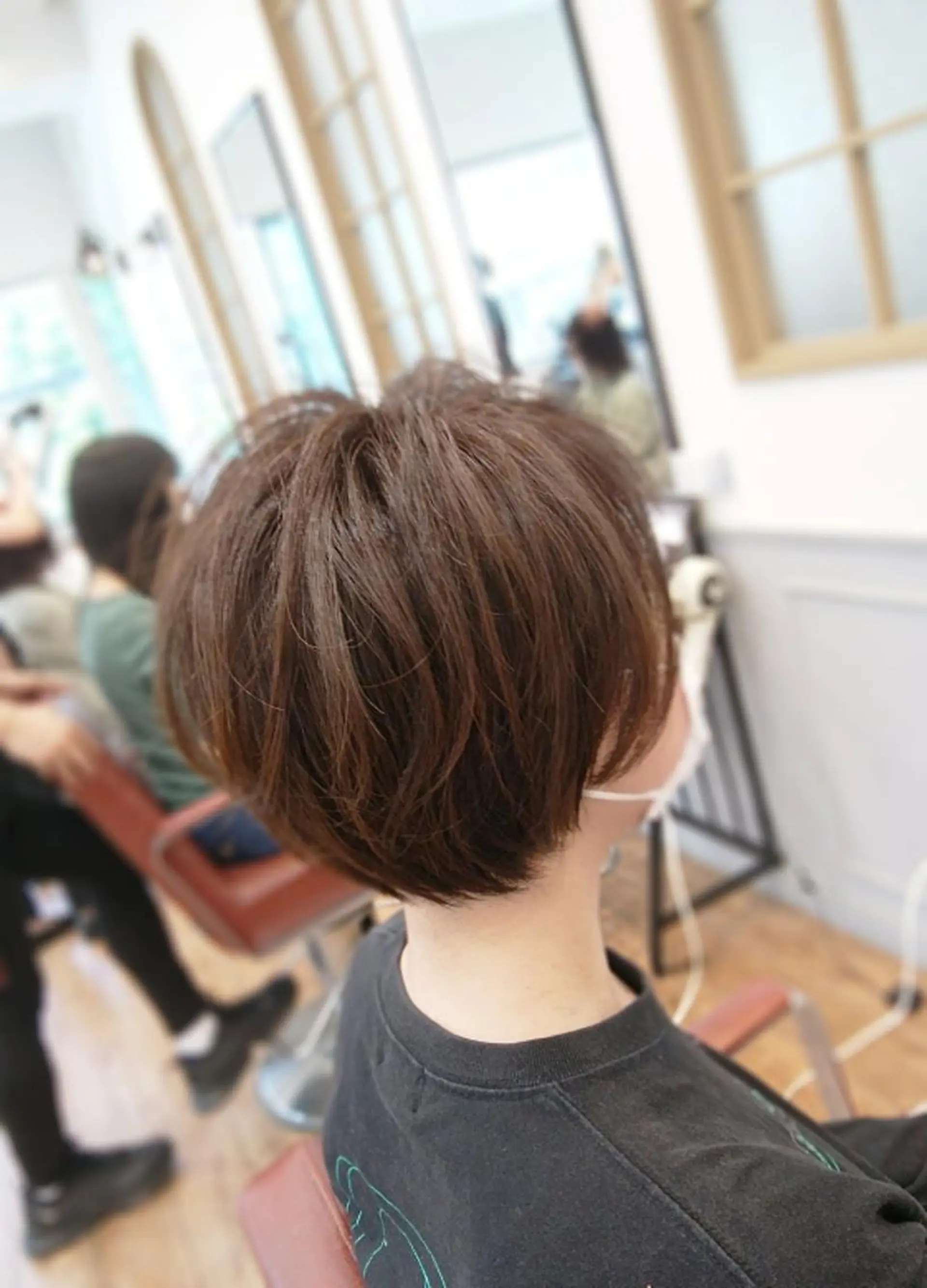 ショート カラー 菅原 綾のヘアスタイル
