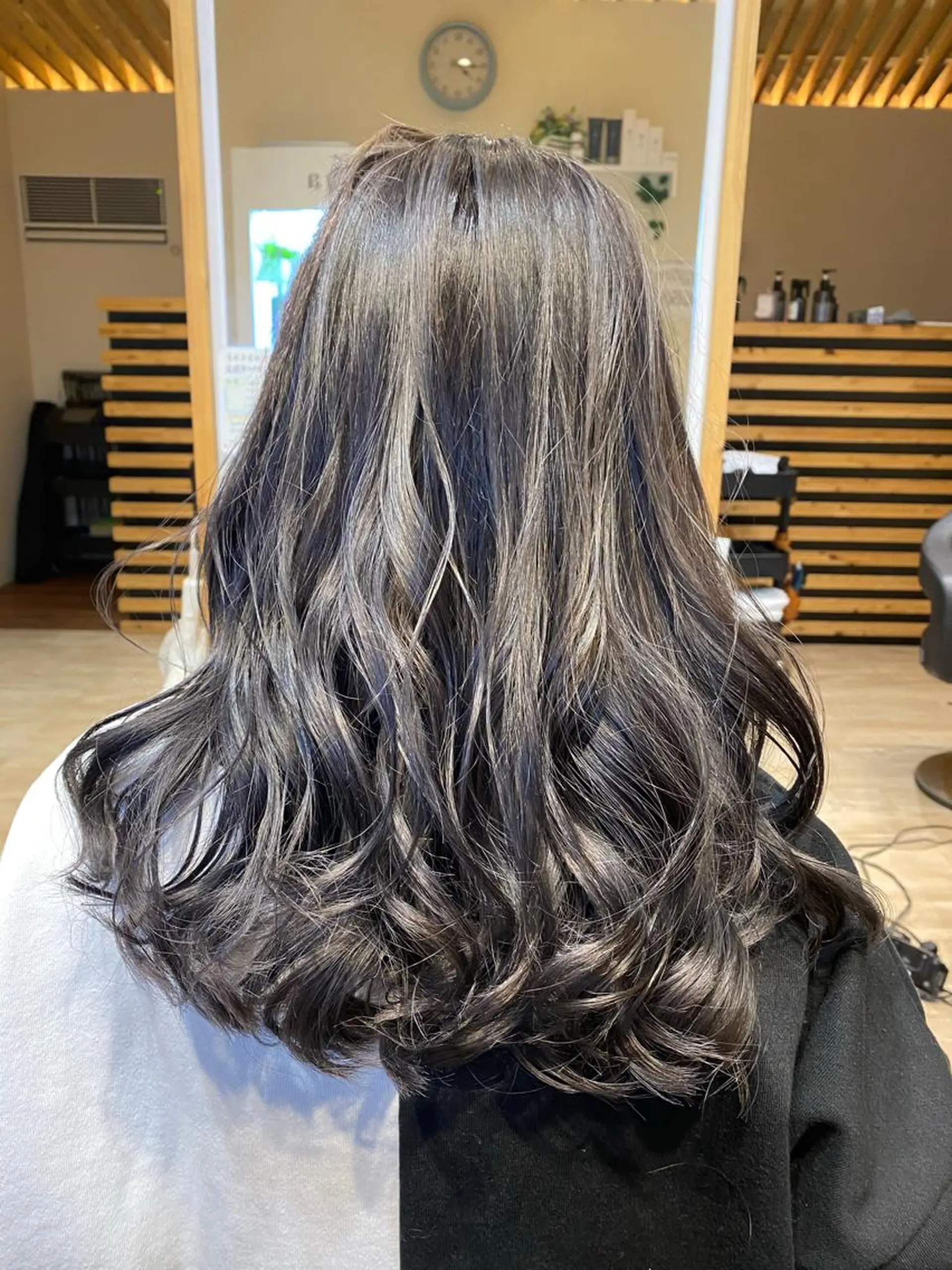 ロング カラー 関口 友行のヘアスタイル