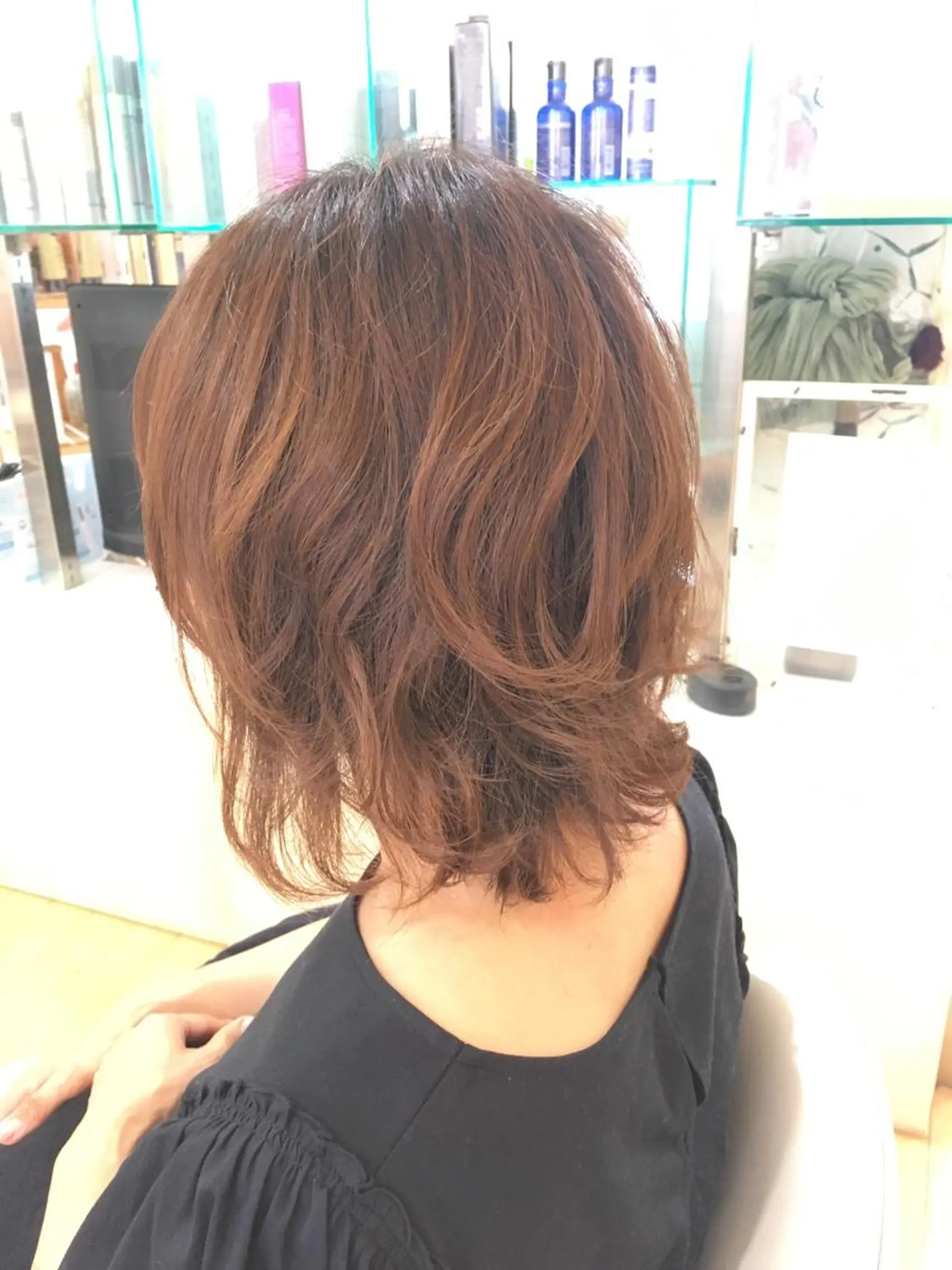 ミディアム カラー パーマ ミディアムパーマ レイヤーカット カット ヘアカラー 美容しょうへいの店  西長岡所属・斎藤 舞香のヘアスタイル
