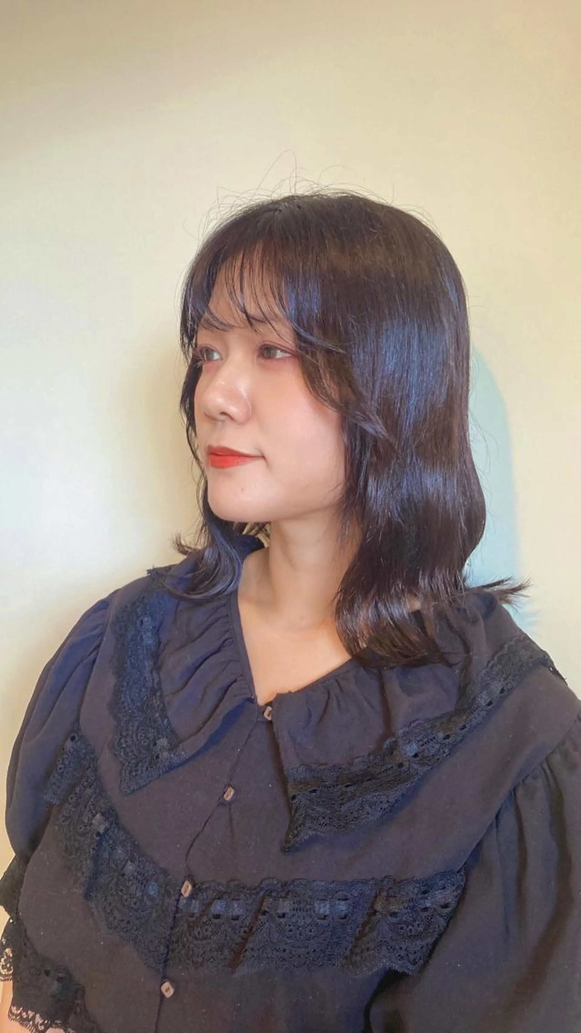 ミディアム カラー 小島 千夏のヘアスタイル