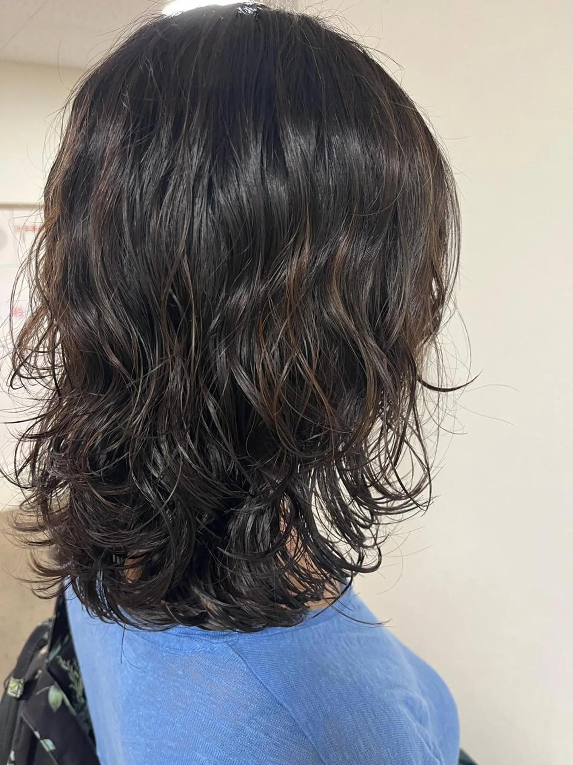 ミディアム パーマ ハイトーンカラー🩵 耳ツボジュエリー/Aのその他イメージ