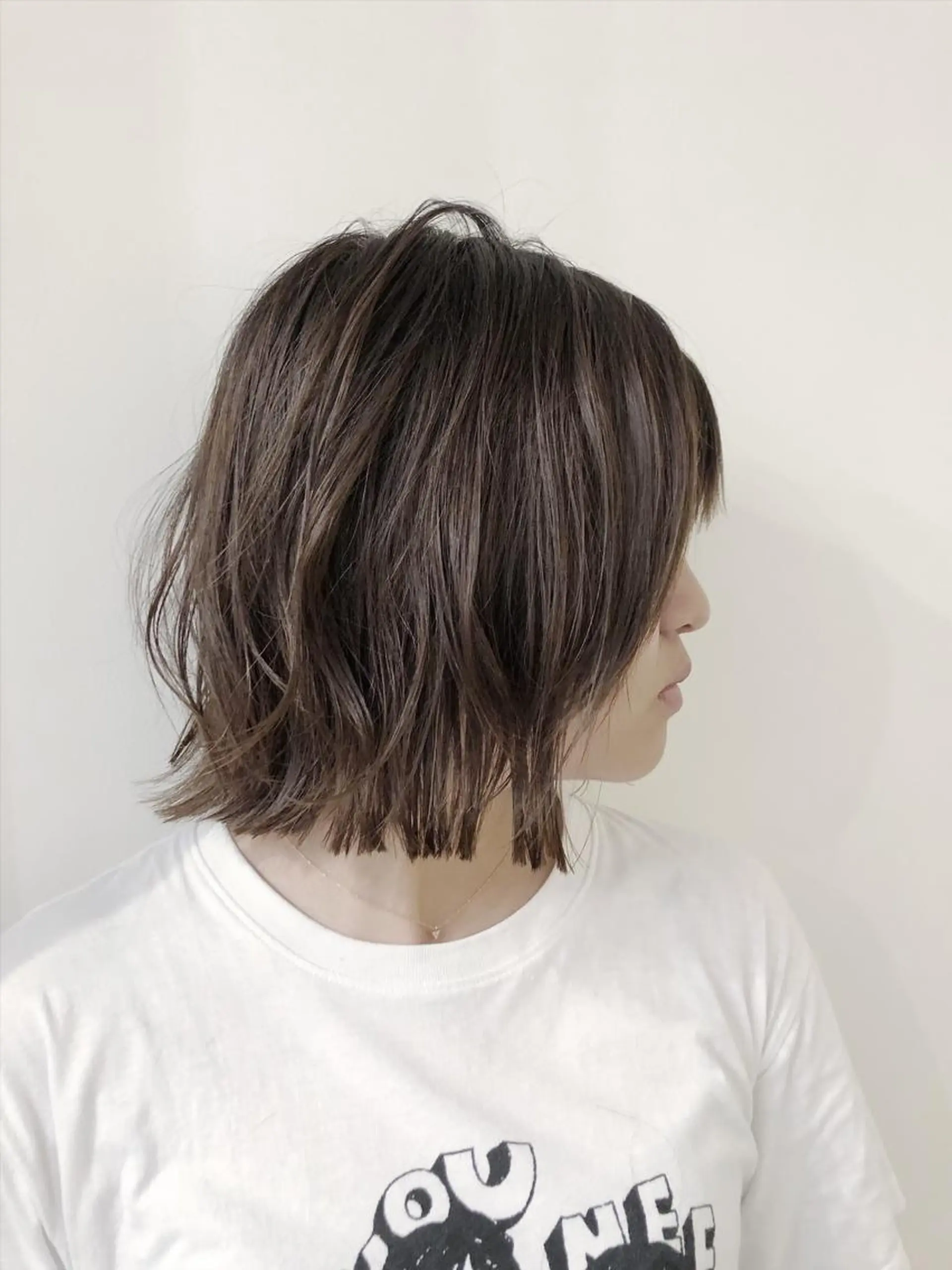 ミディアム カラー 松下 輝璃のヘアスタイル