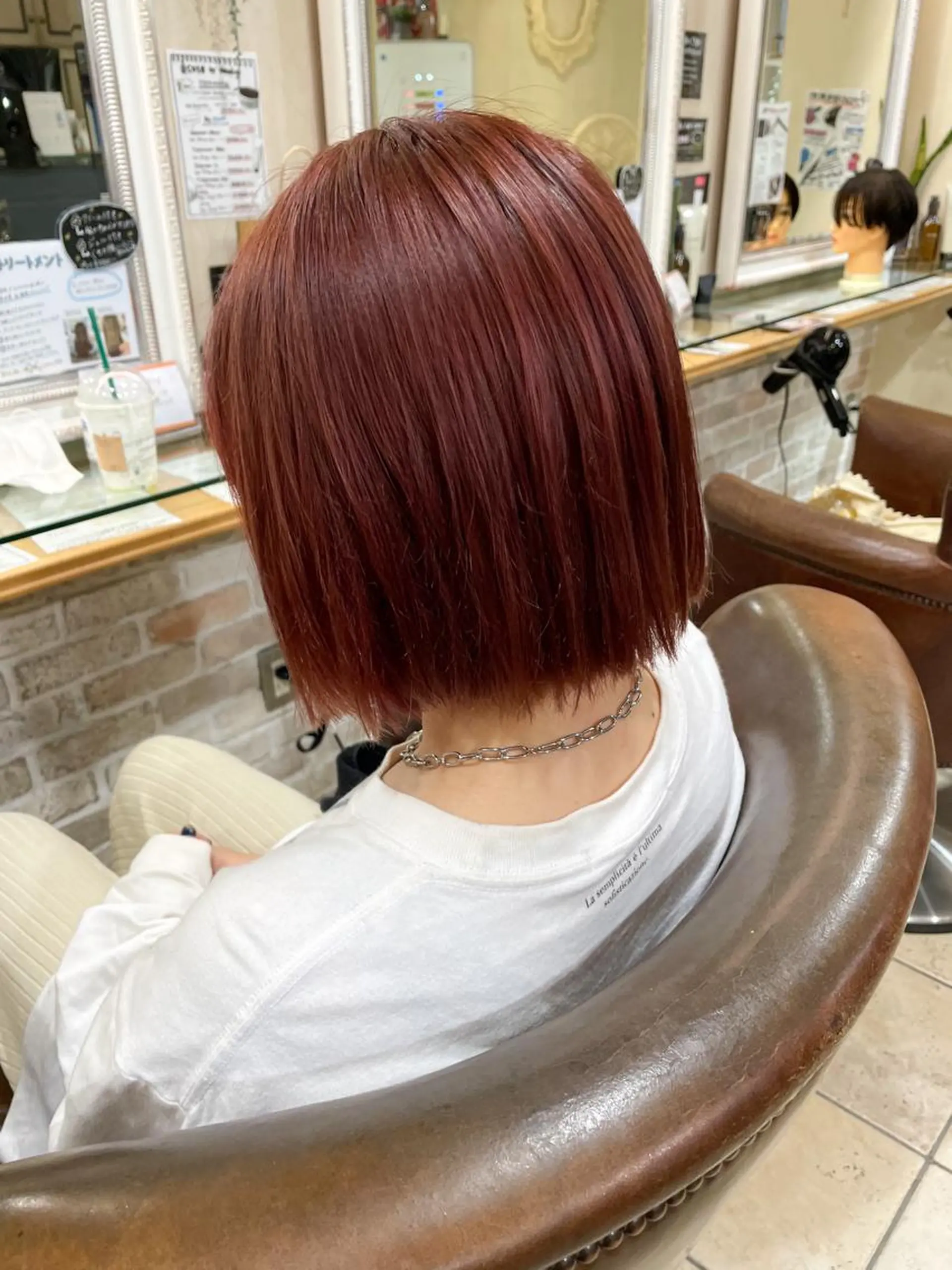 ミディアム カラー ピンクカラー ボブ カット ヘアカラー トリートメント 切りっぱなしボブ ソノキユウカのヘアスタイル