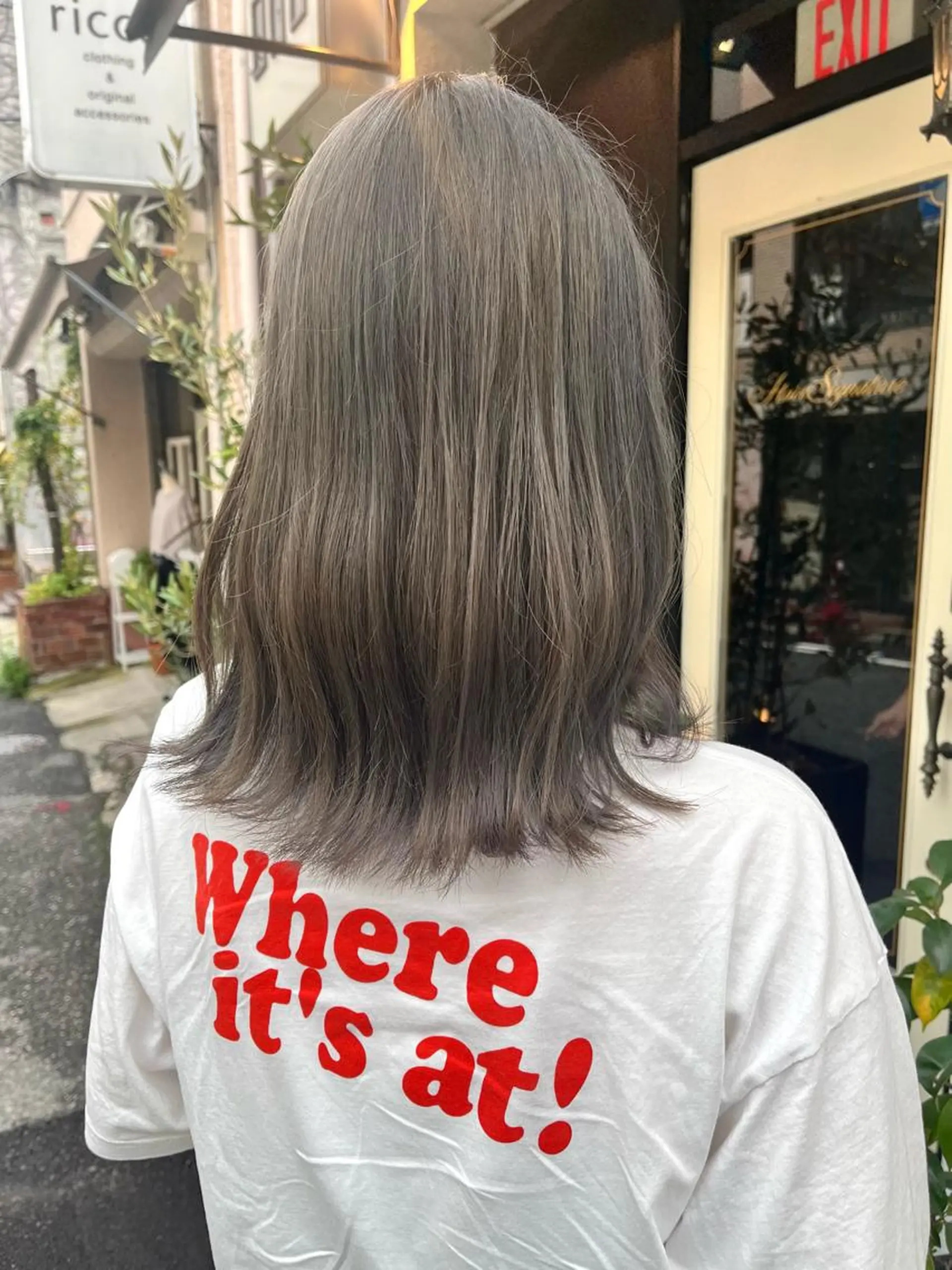 ミディアム カラー グレージュ SALOWIN神戸三宮店所属・【美髪を叶える】中谷 彰宏（アキ)のヘアスタイル