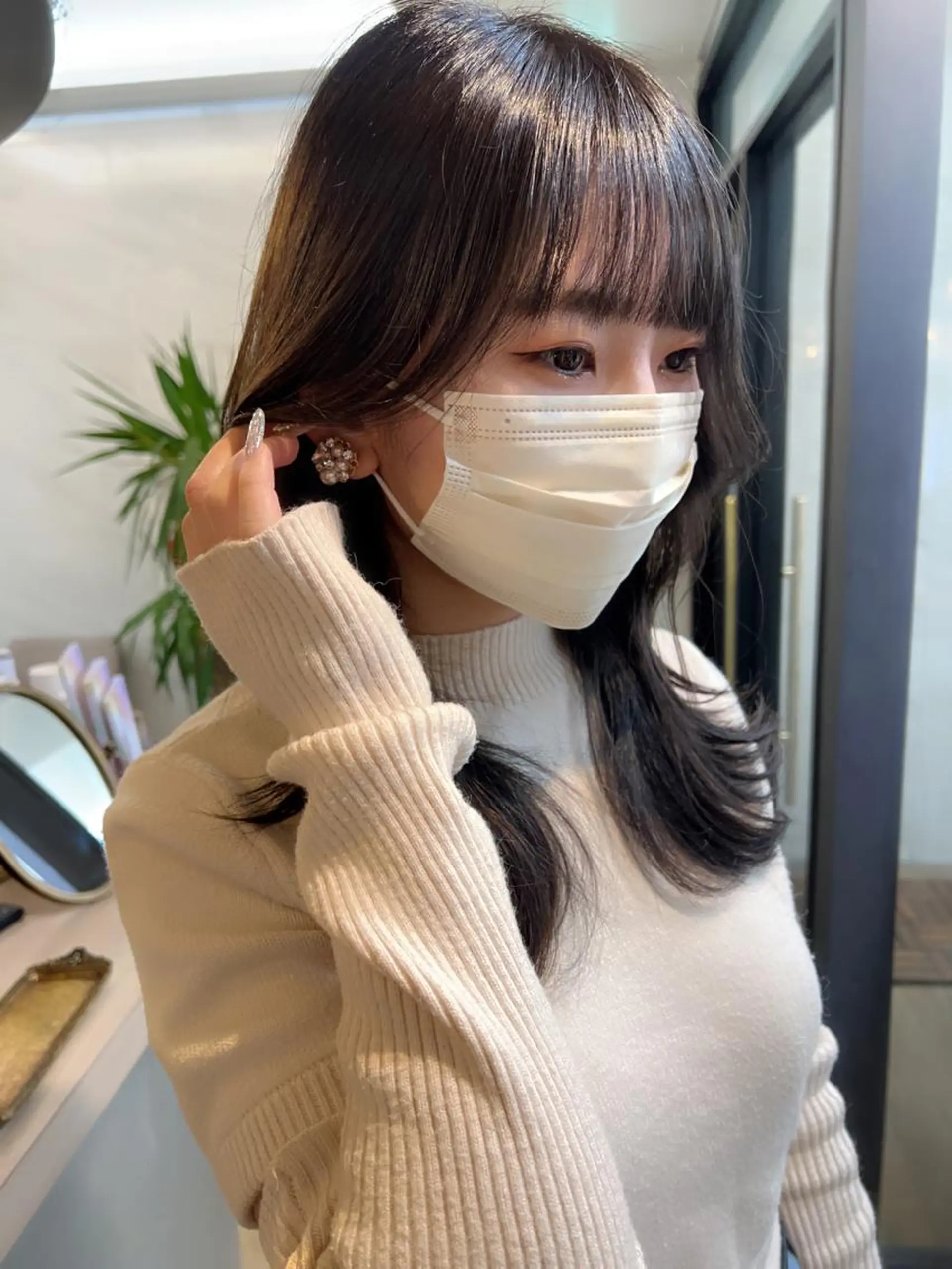 ミディアム くびれヘア レイヤーカット カット ヘアカラー 🩶韓国/似合わせ/ さわ🩶のヘアスタイル