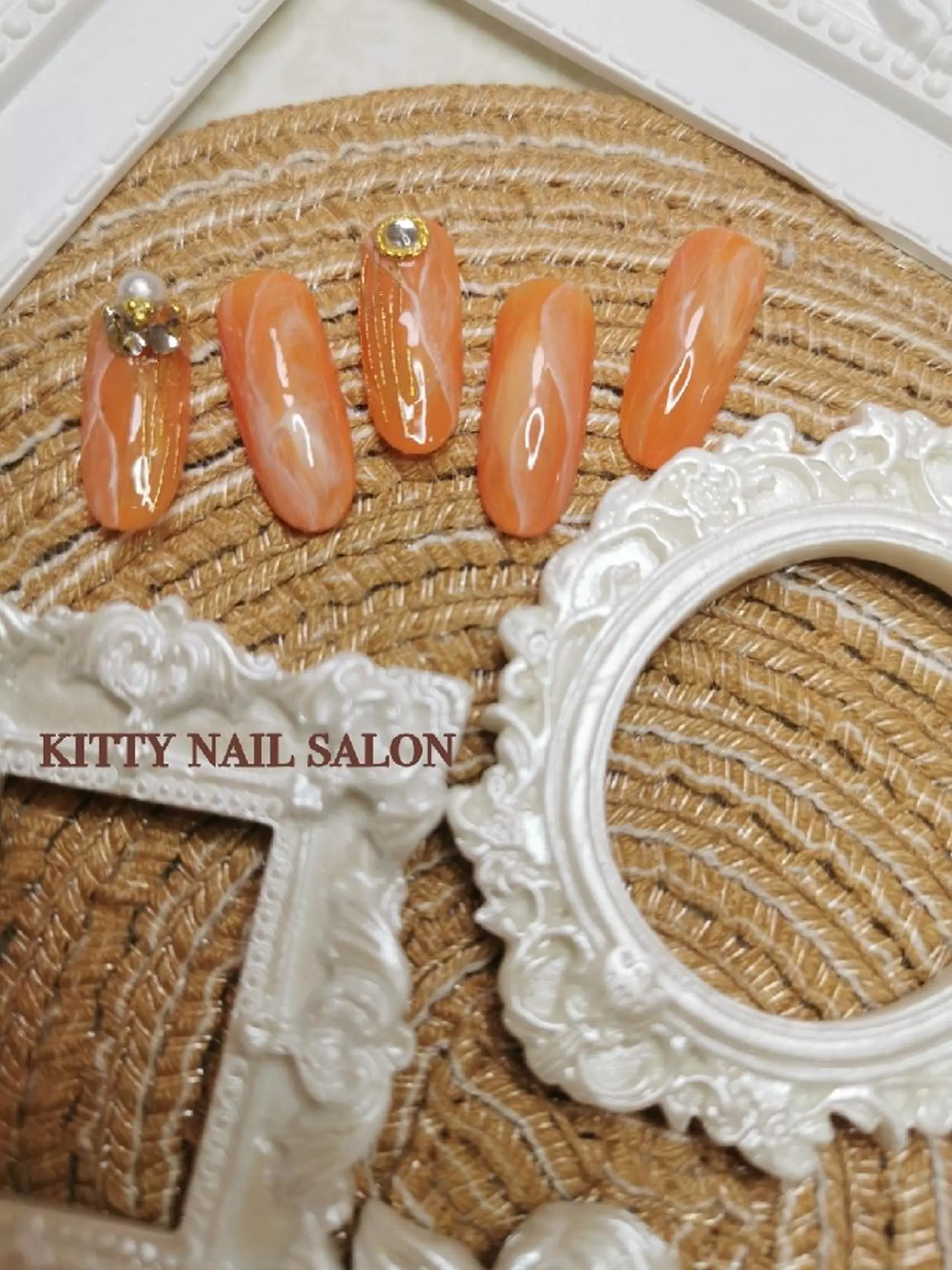 ネイル ニュアンスネイル オレンジ ストーンネイル kitty nail salonのネイルデザイン