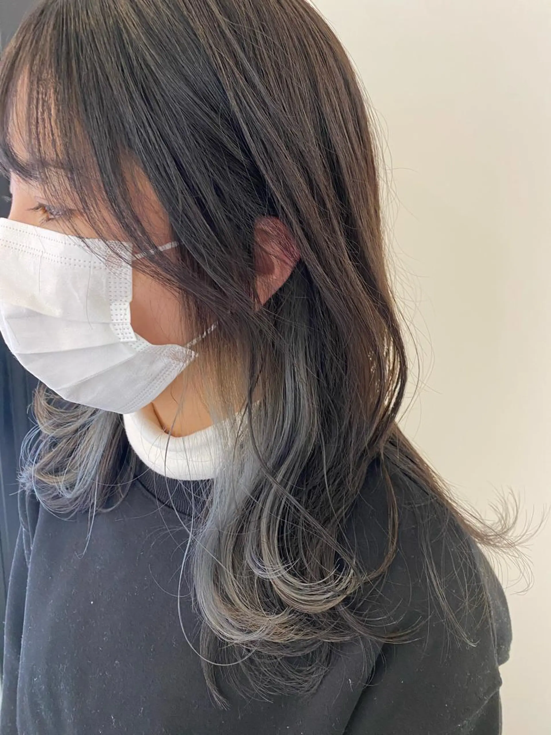 セミロング カラー シルバー ヘアカラー トリートメント 半個室女性salon 🩰Natsumiのヘアスタイル