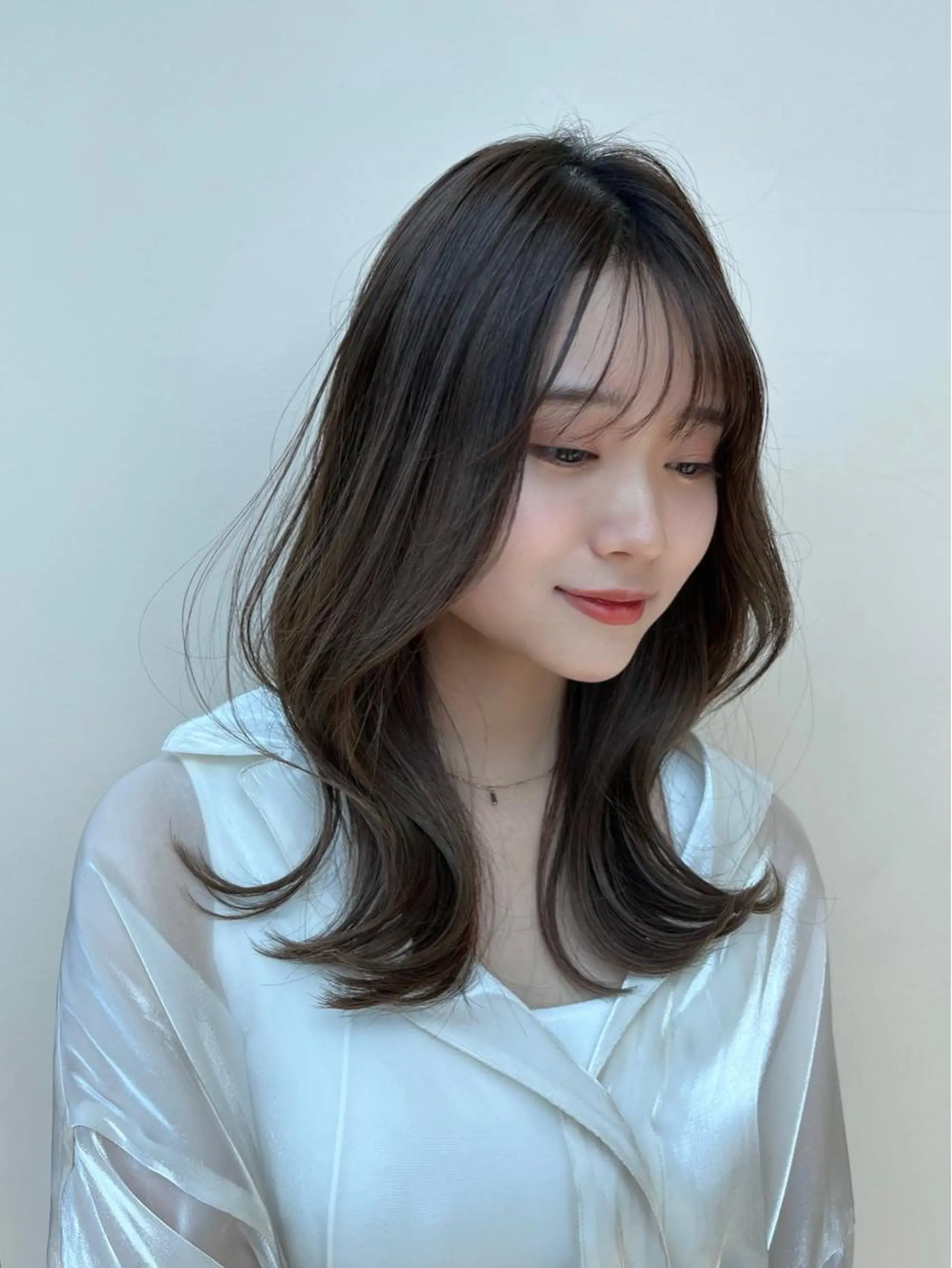 ロング カラー 佐藤 悠衣/透明感 カラー/似合わせ前髪のヘアスタイル