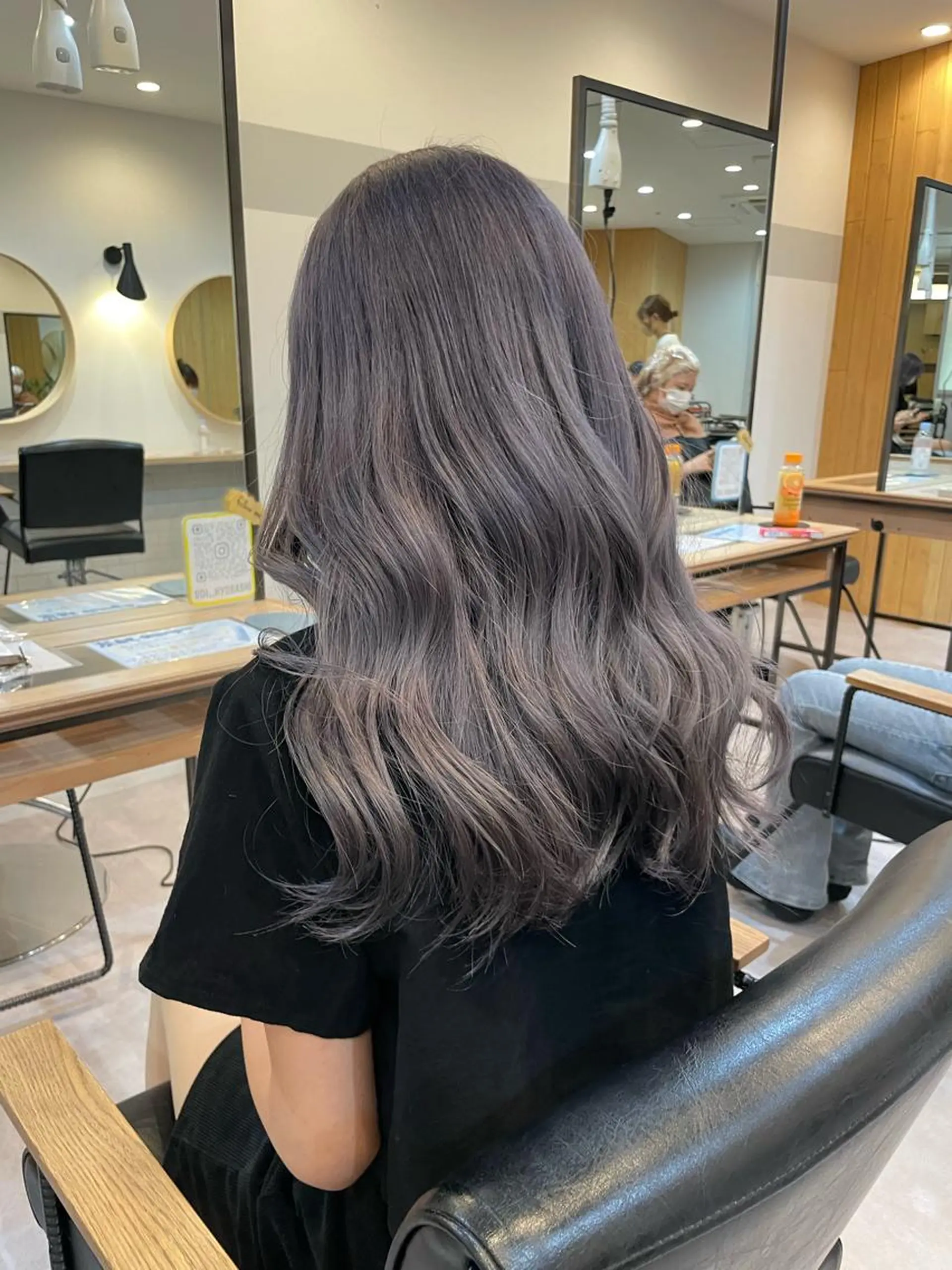 セミロング カラー akane .のヘアスタイル