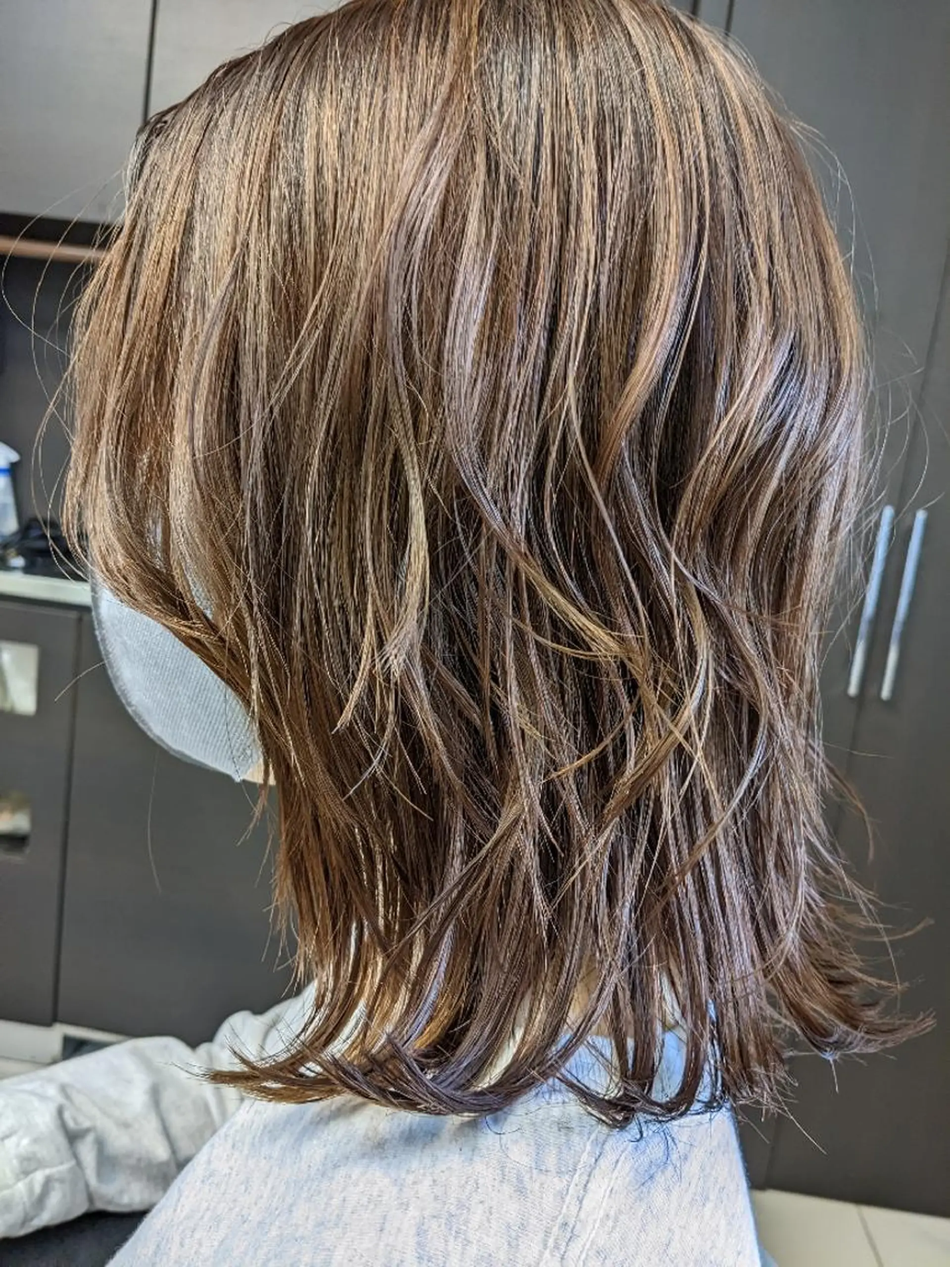 ミディアム カット ヘアカラー 小嶺 麗華のヘアスタイル