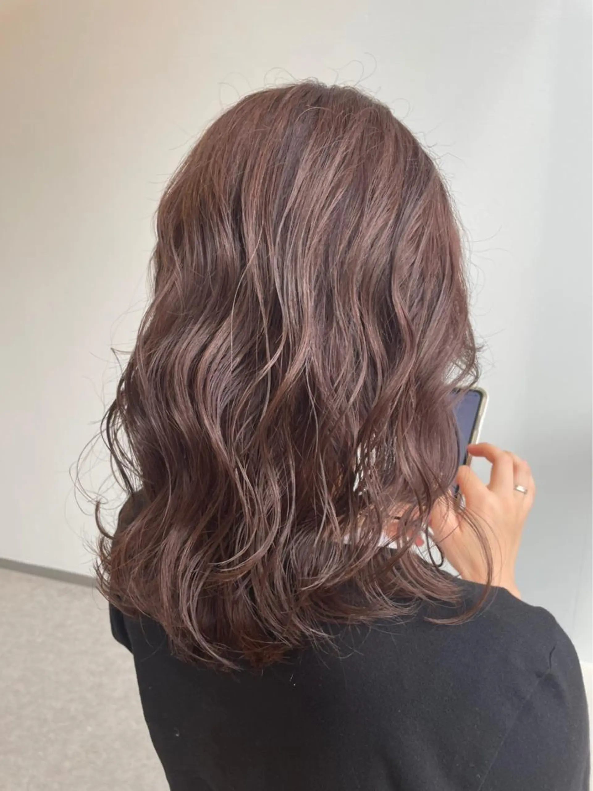 ロング カット ヘアカラー 坂井 茅聖のヘアスタイル