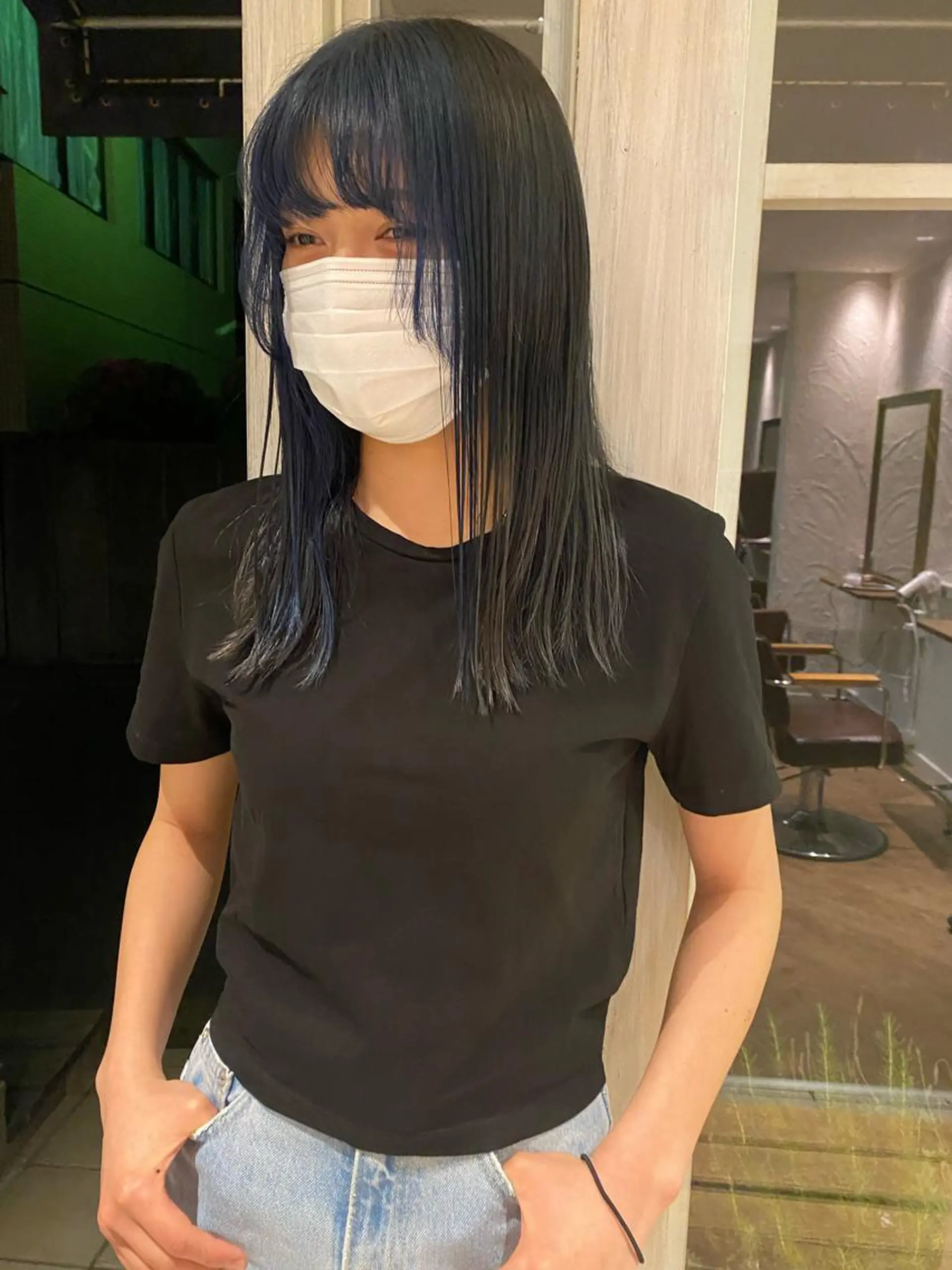 セミロング saya🌿レイヤー カット/透明感カラーのヘアスタイル