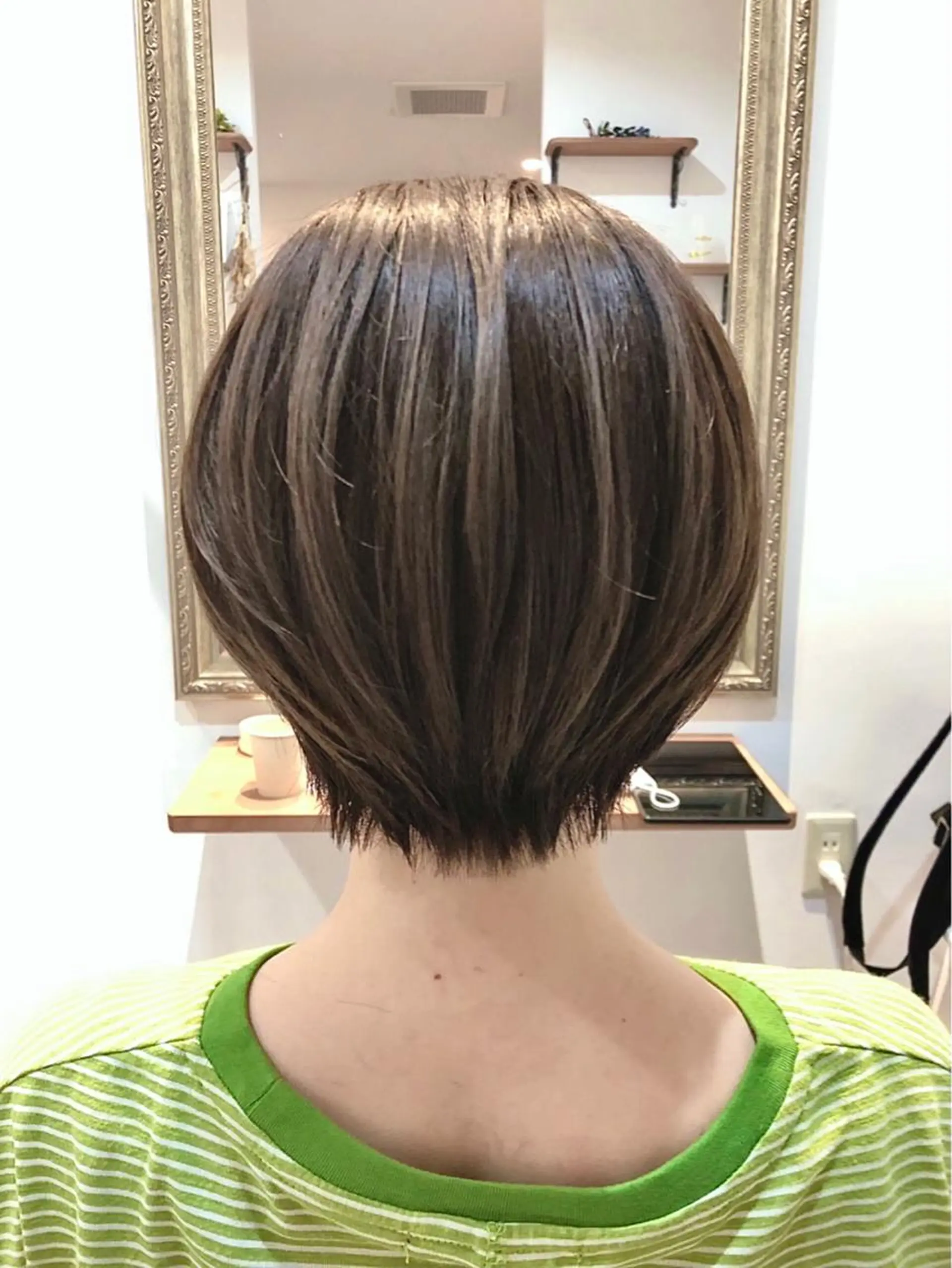 ショート 山本 佳奈のヘアスタイル