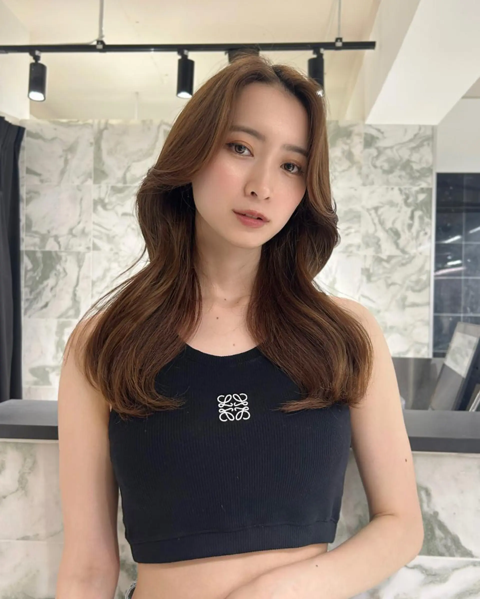 セミロング 韓国風ヘア レイヤーカット LEVIJU hair所属・韓国ヘア🕊村上 ののこ🕊のヘアスタイル