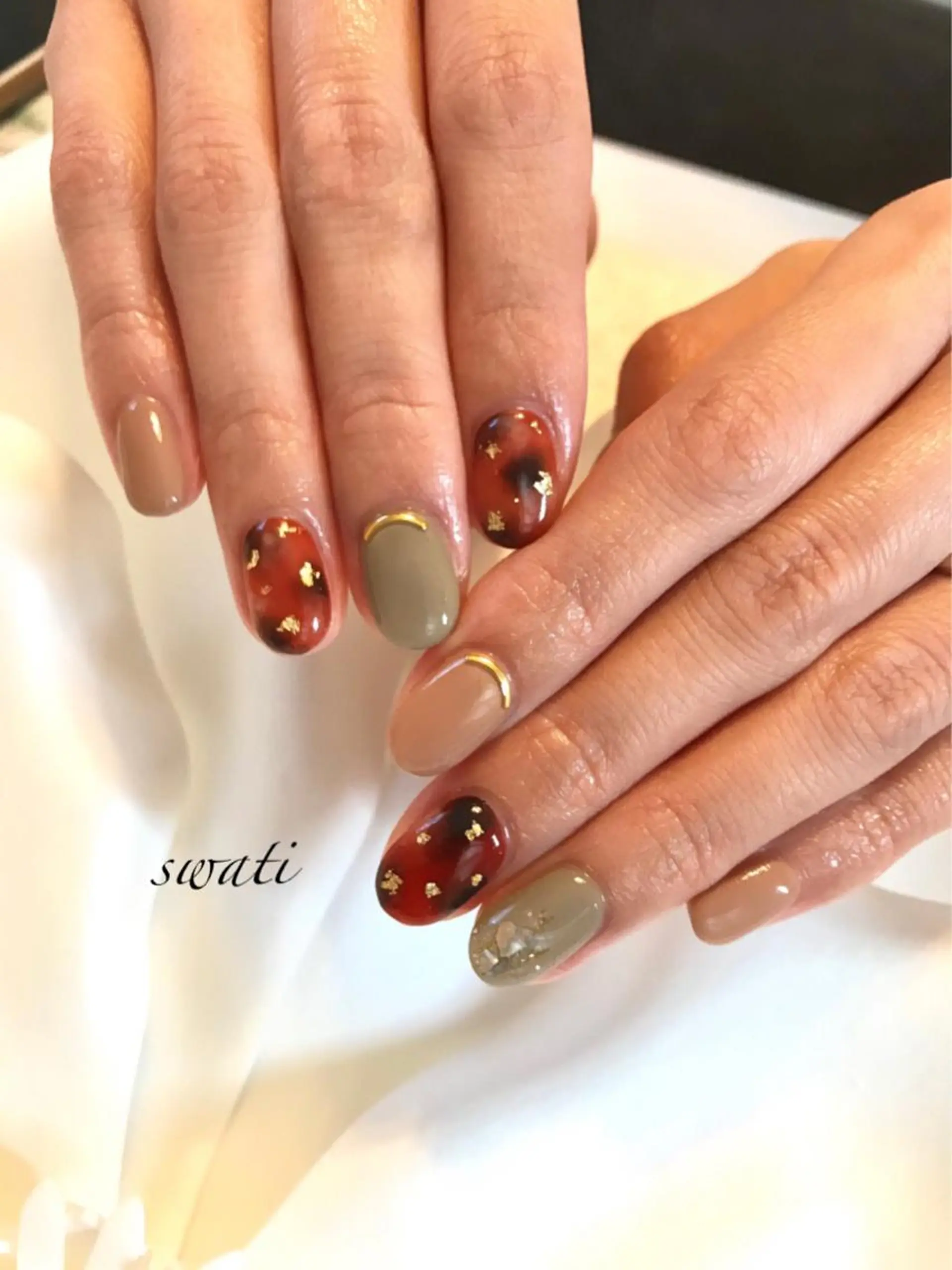 ネイル アートネイル べっ甲ネイル オフィスネイル シンプルネイル 冬ネイル yuko （ネイリスト）のネイルデザイン