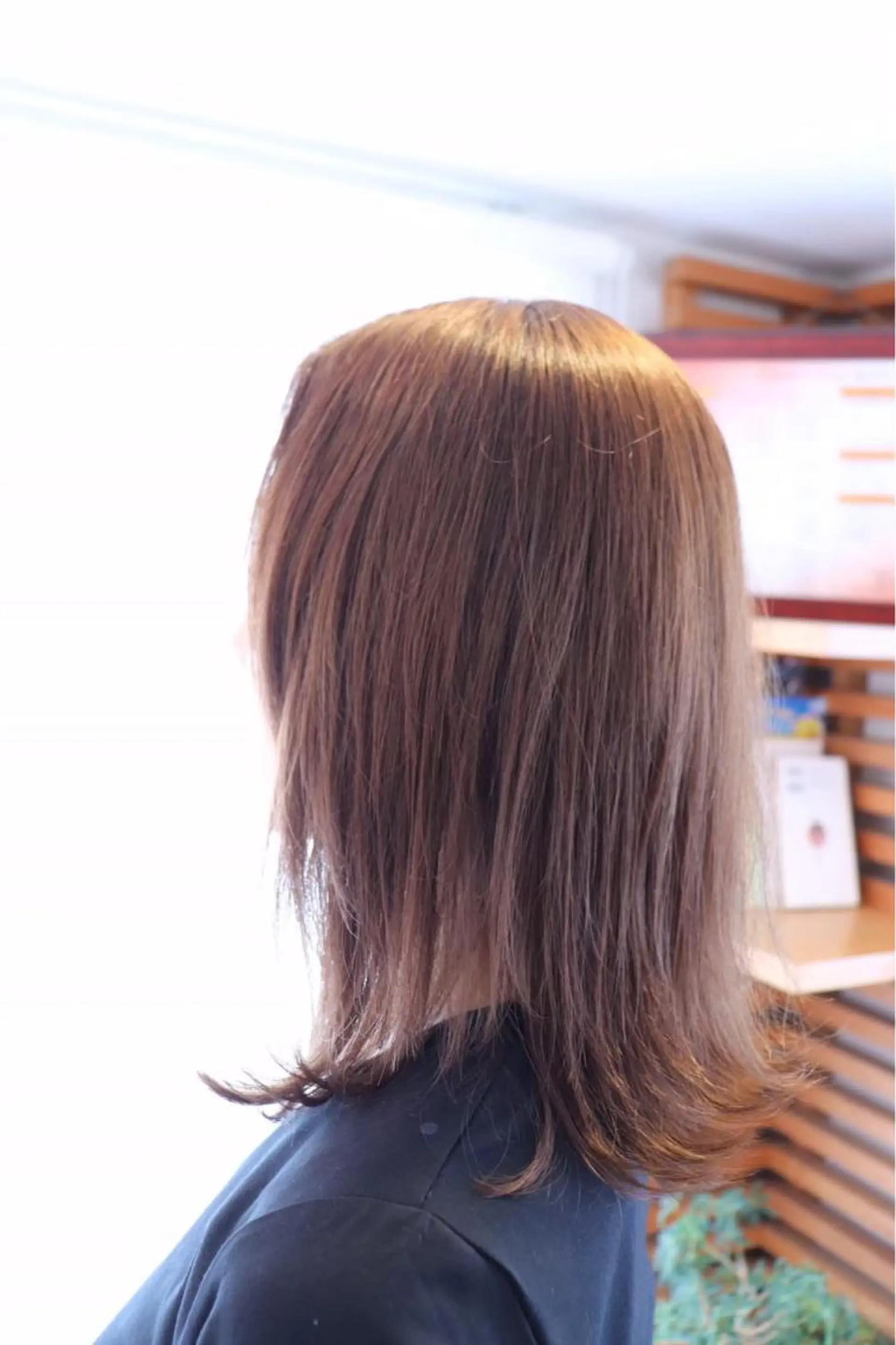 ミディアム カラー パーマ 小川 美香のヘアスタイル