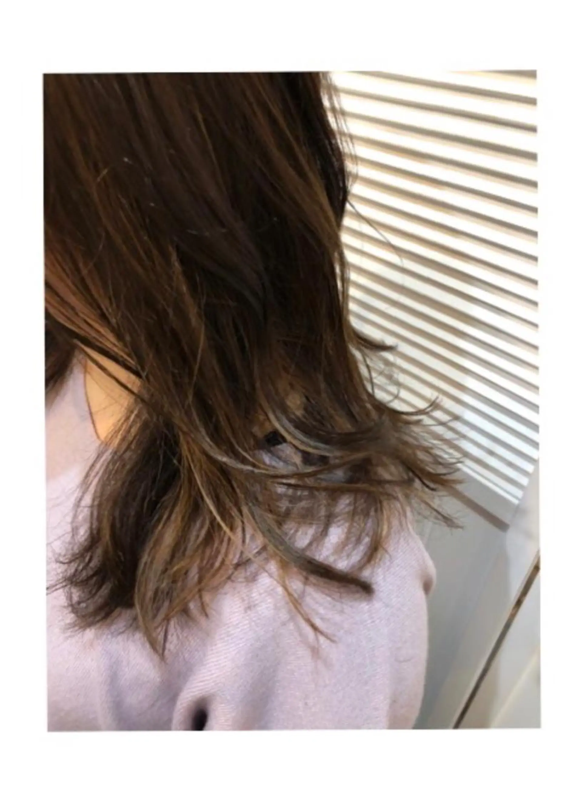 セミロング カラー パーマ アッシュ アッシュグレー アッシュグレージュ グレージュ ハイライトカラー YUCCA -梅田-のヘアスタイル