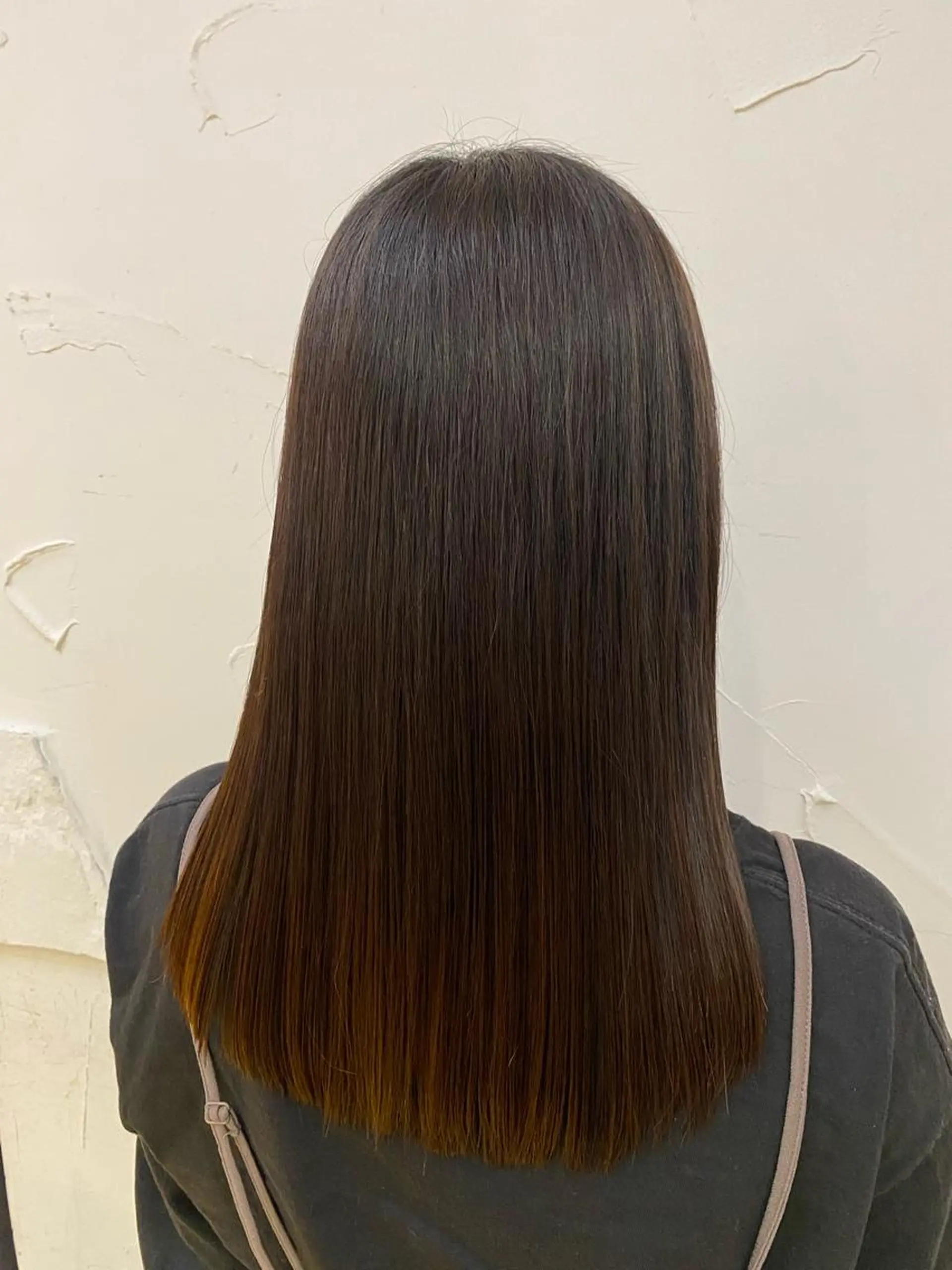 セミロング Oggi西新店所属・浦田真代 ／ショートのヘアスタイル