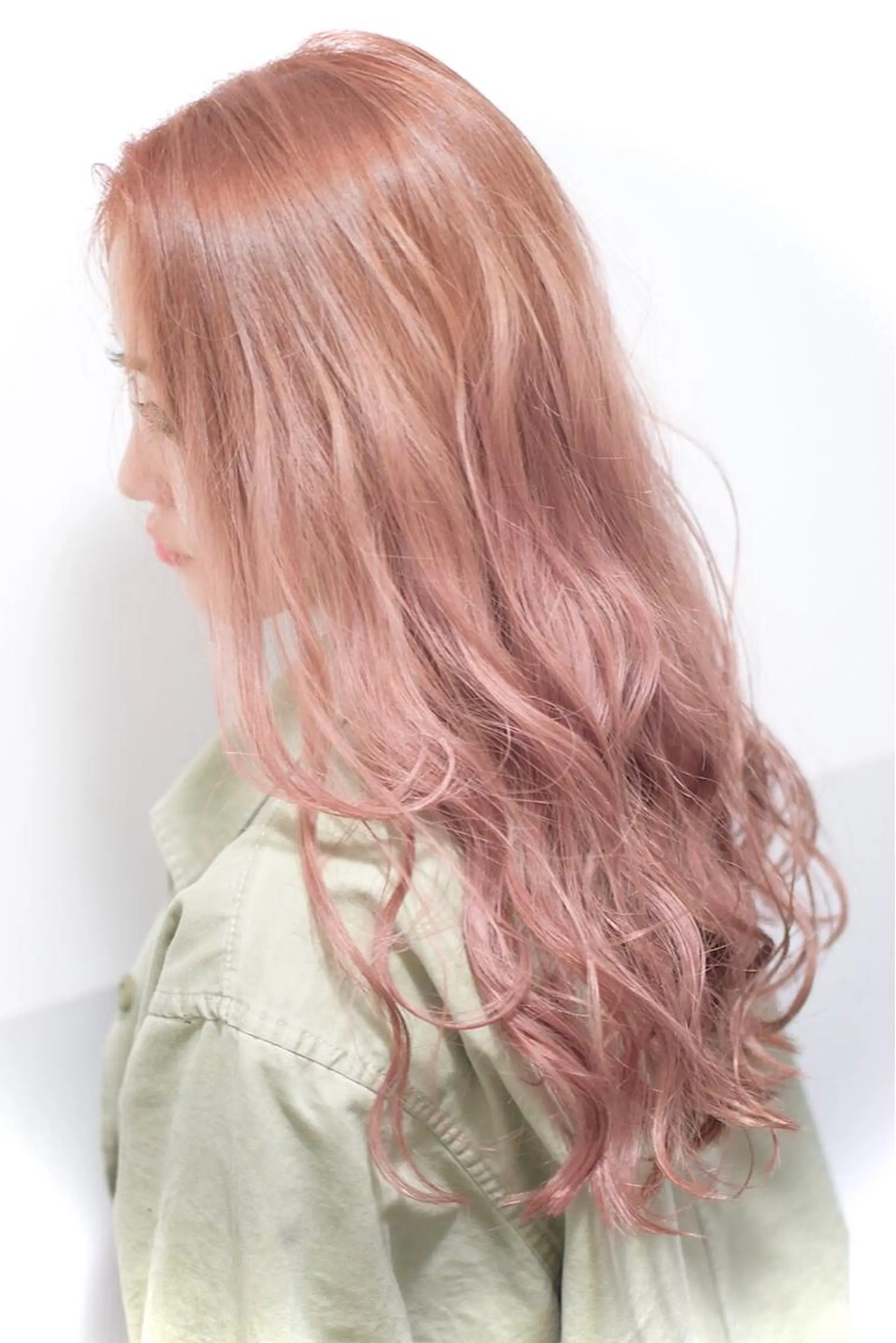 ロング カラー ピンクカラー 🌟透明感カラー 🌟松岡勇輝のヘアスタイル